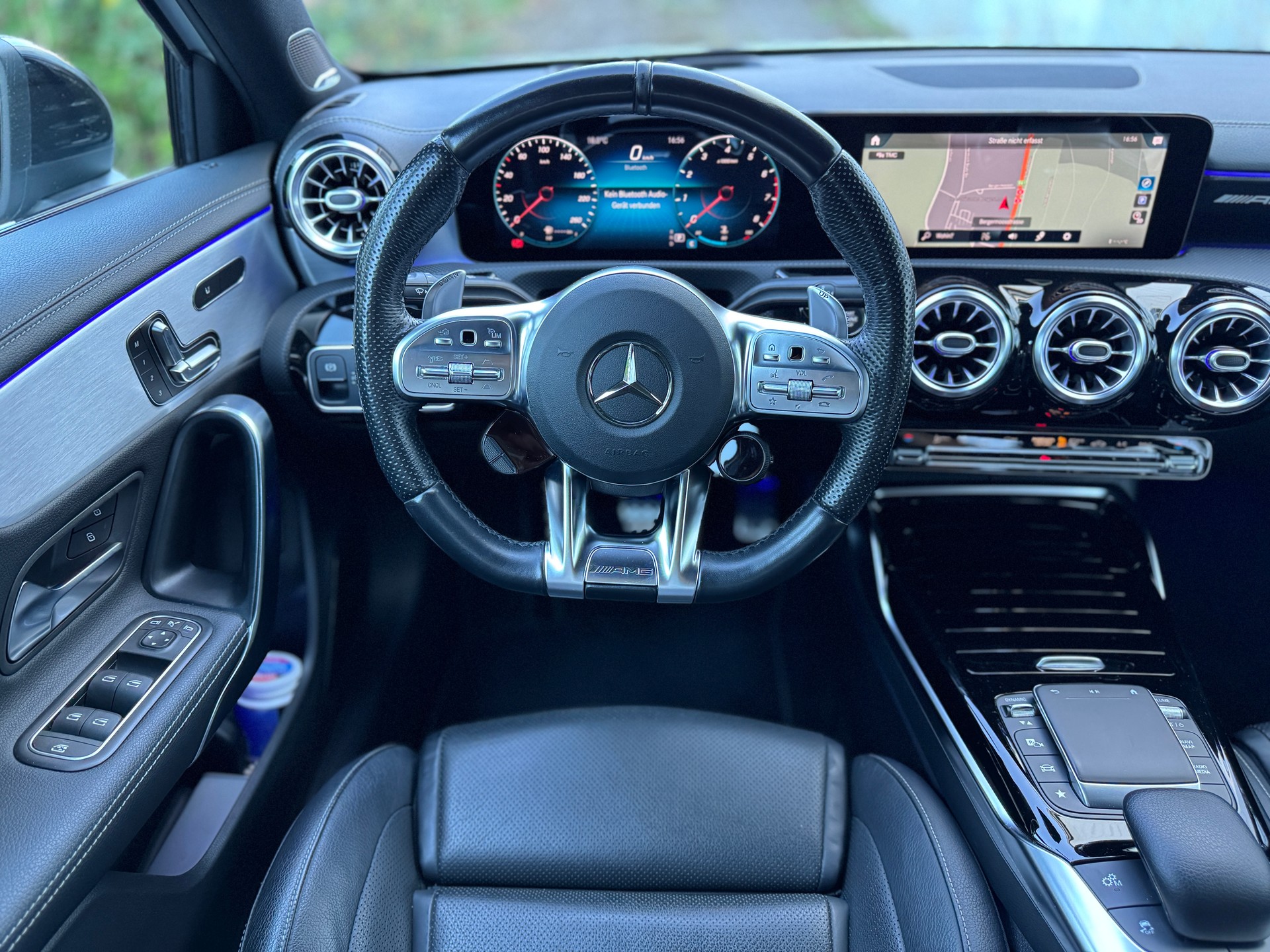 MERCEDES-BENZ A 35 AMG 4Matic Speedshift-image-8