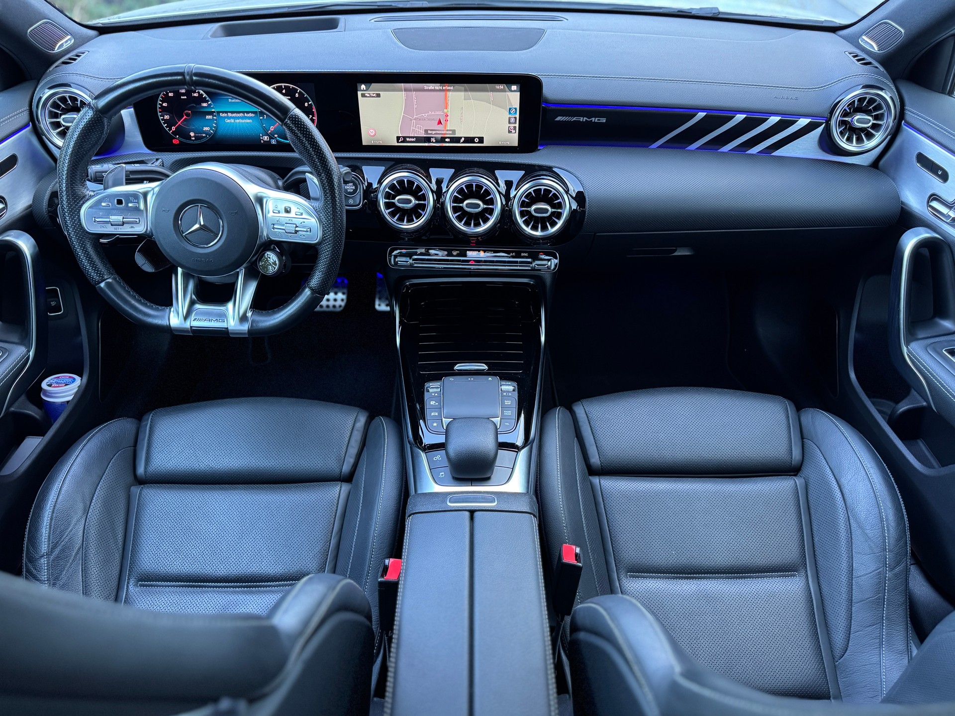 MERCEDES-BENZ A 35 AMG 4Matic Speedshift-image-7