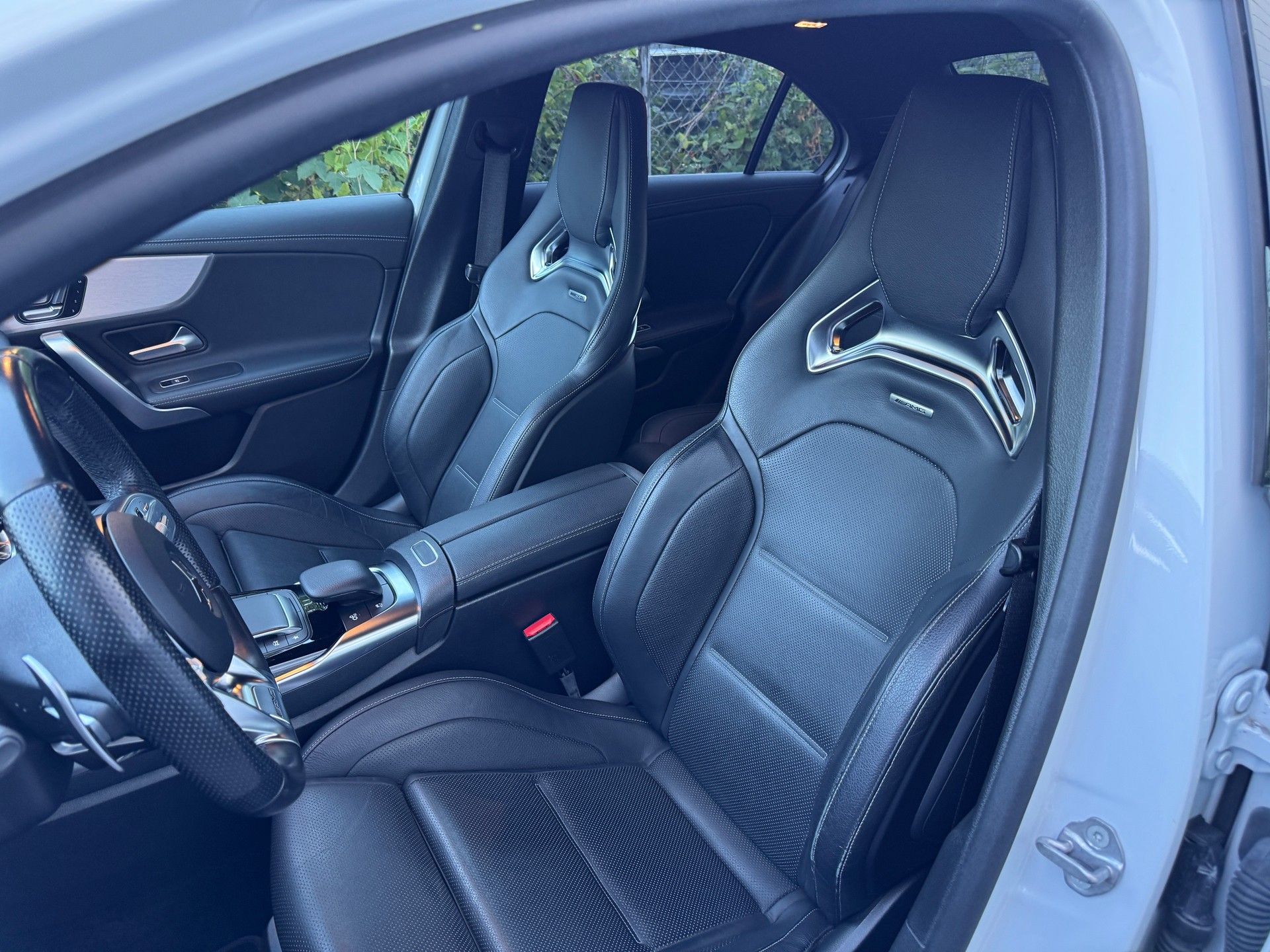 MERCEDES-BENZ A 35 AMG 4Matic Speedshift-image-13