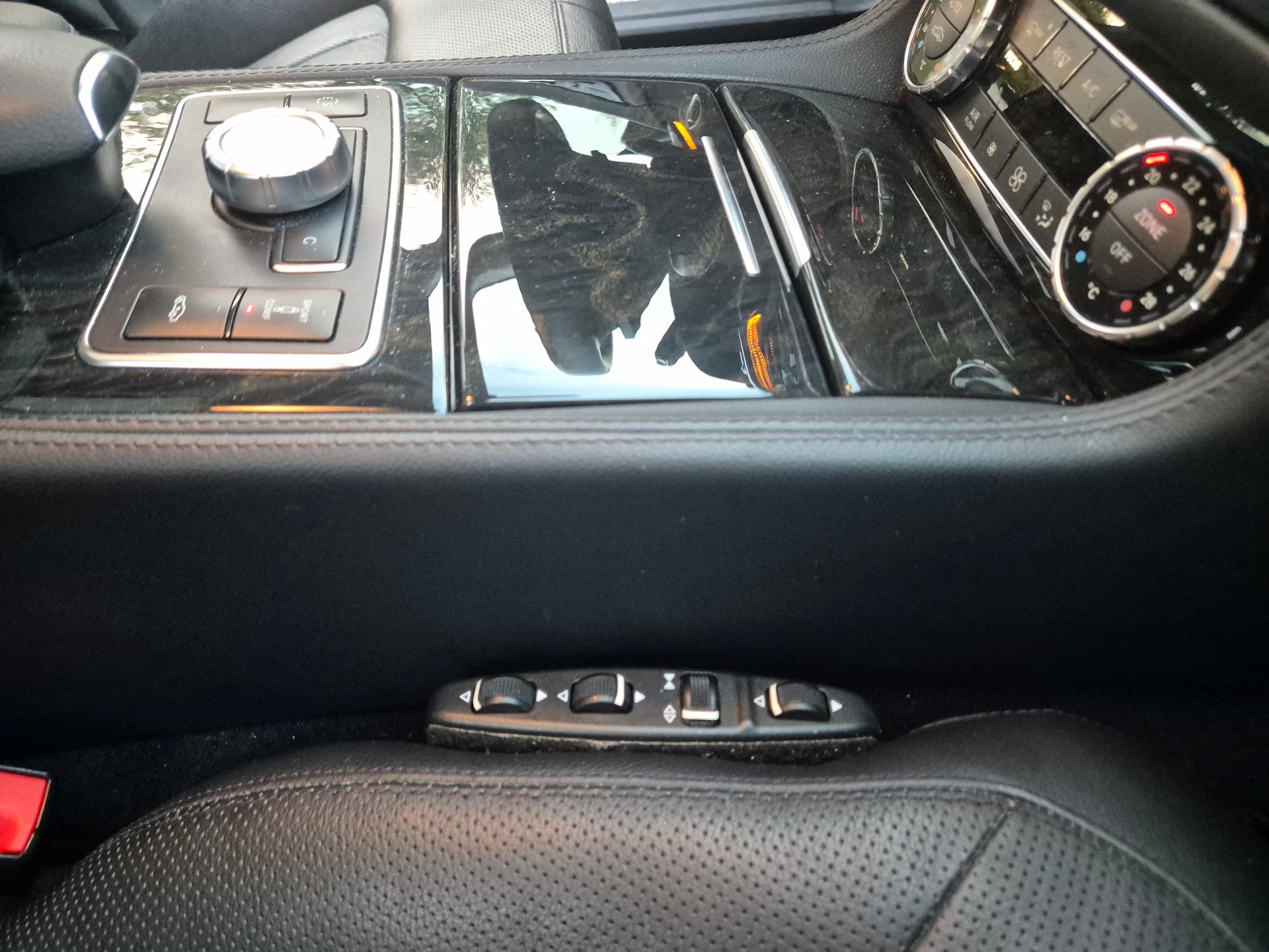 MERCEDES-BENZ CLS 350 CDI 4Matic 7G-Tronic-image-26