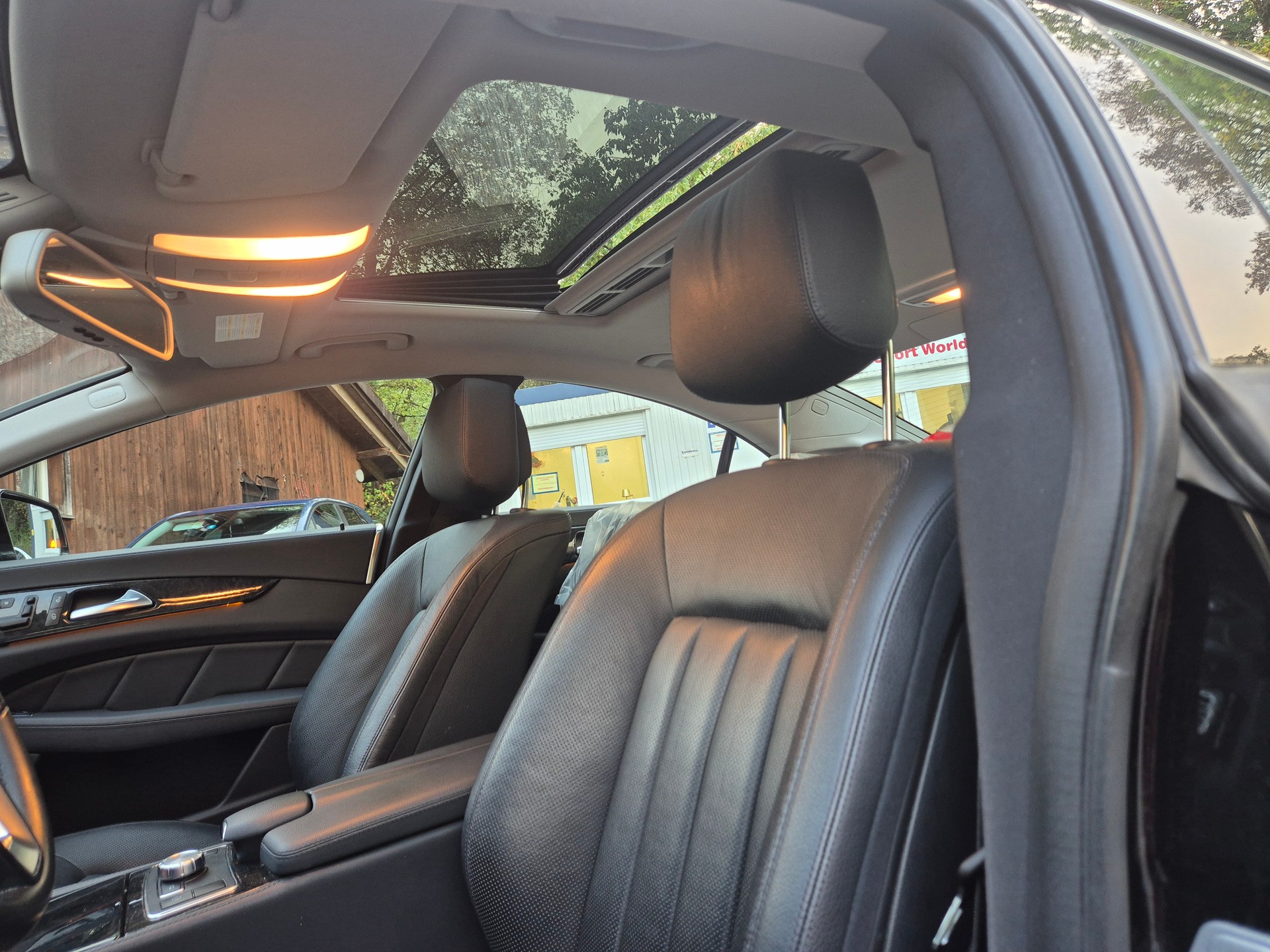 MERCEDES-BENZ CLS 350 CDI 4Matic 7G-Tronic-image-11