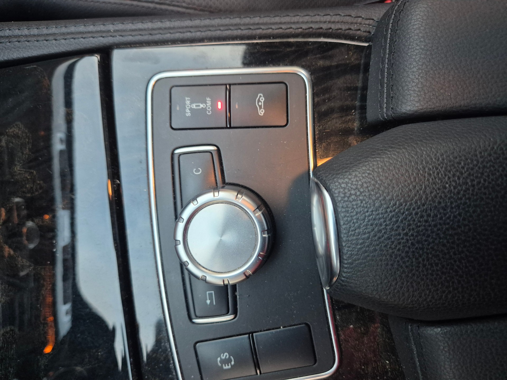 MERCEDES-BENZ CLS 350 CDI 4Matic 7G-Tronic-image-18