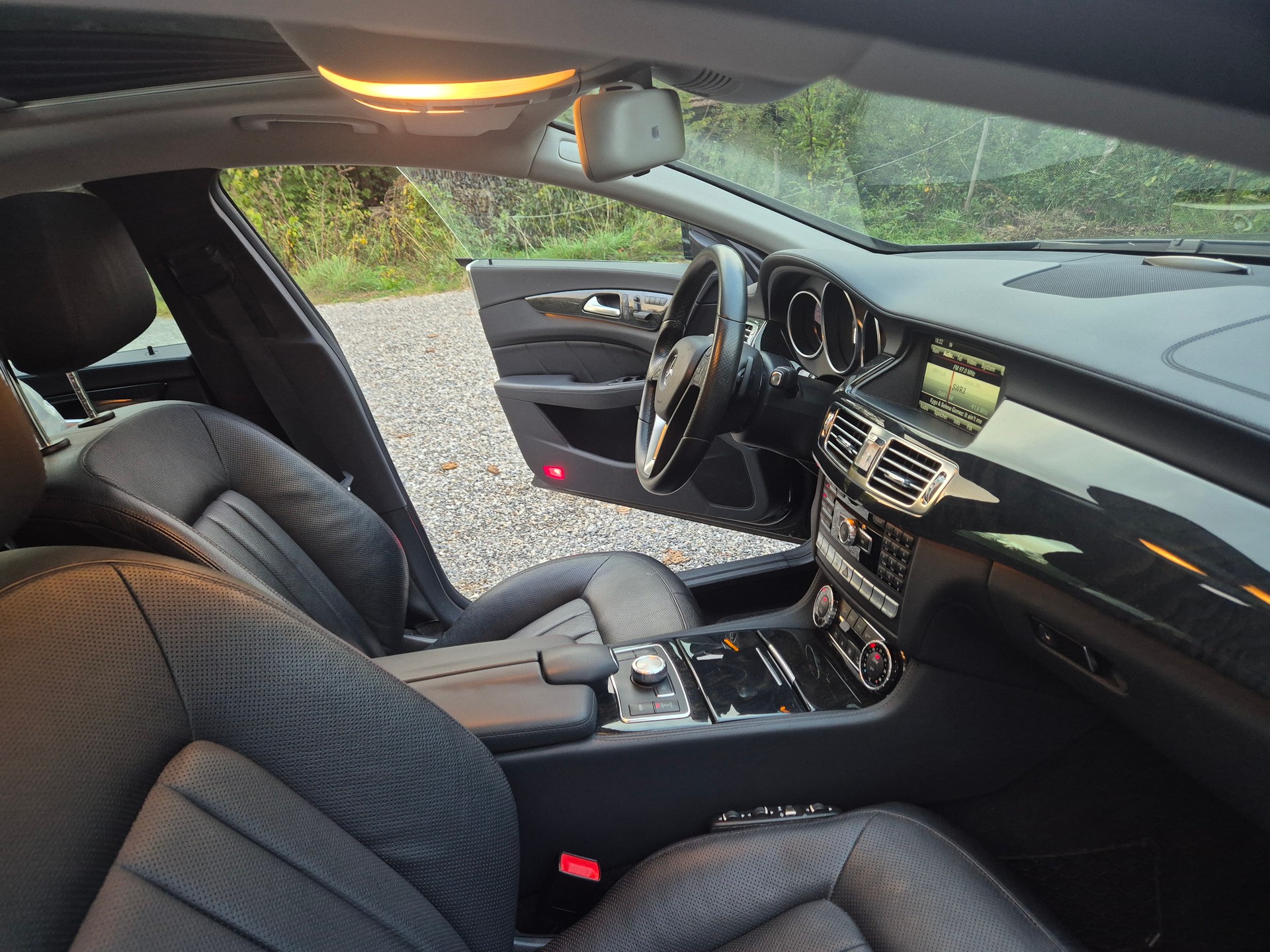 MERCEDES-BENZ CLS 350 CDI 4Matic 7G-Tronic-image-25