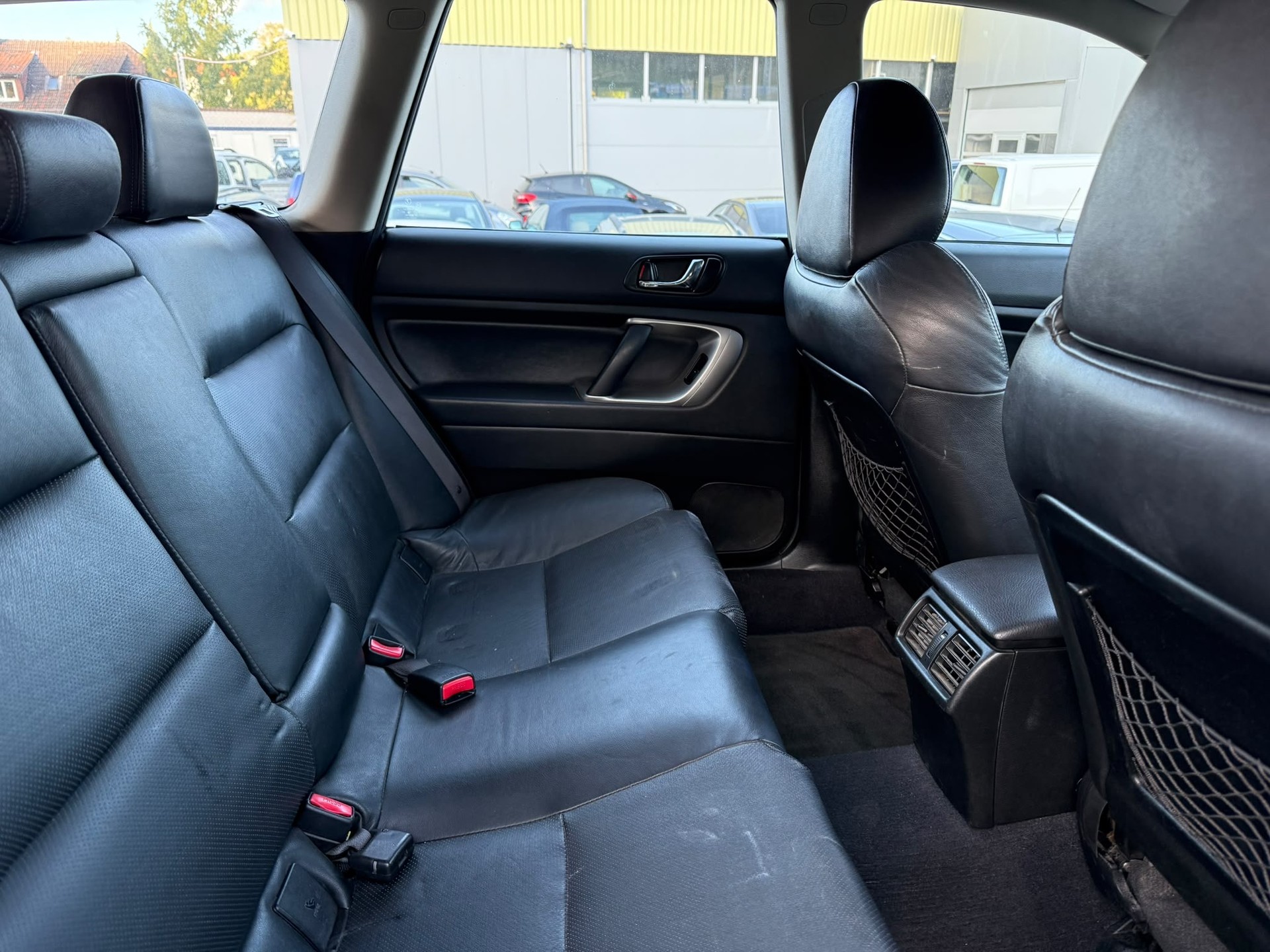 SUBARU Legacy 3.0R AWD Executive S-image-12