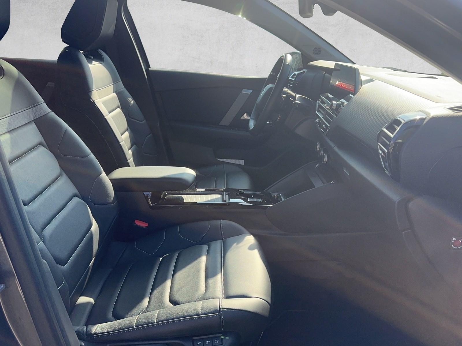 CITROEN C4 1.2 Pure Tech Shine Pack Automat 155PS - Panoramaschiebedach, Herstellergarantie / 3.99% Leasing-Aktion-image-9