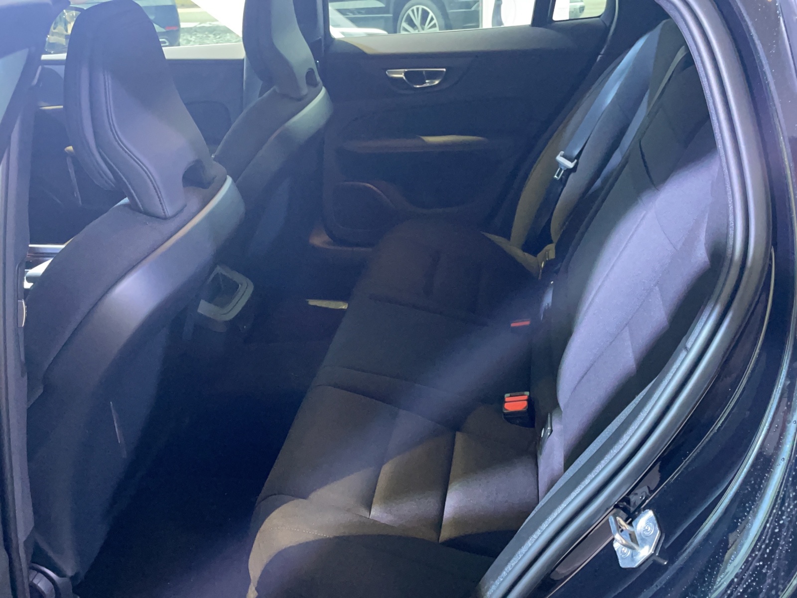 VOLVO V60 B4 Diesel Mild Hybrid Momentum Geartronic-image-7
