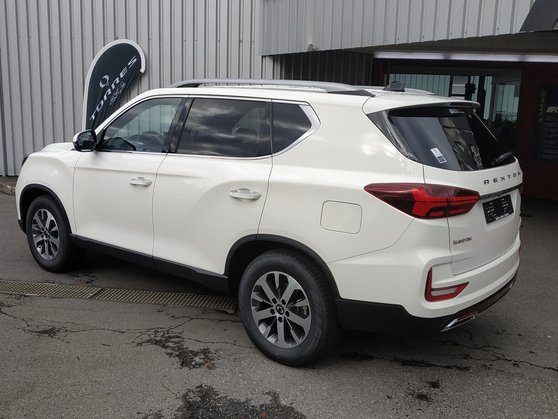 KGM-SsangYong Rexton 2.2 CRDi Platinum 4WD AT-image-7