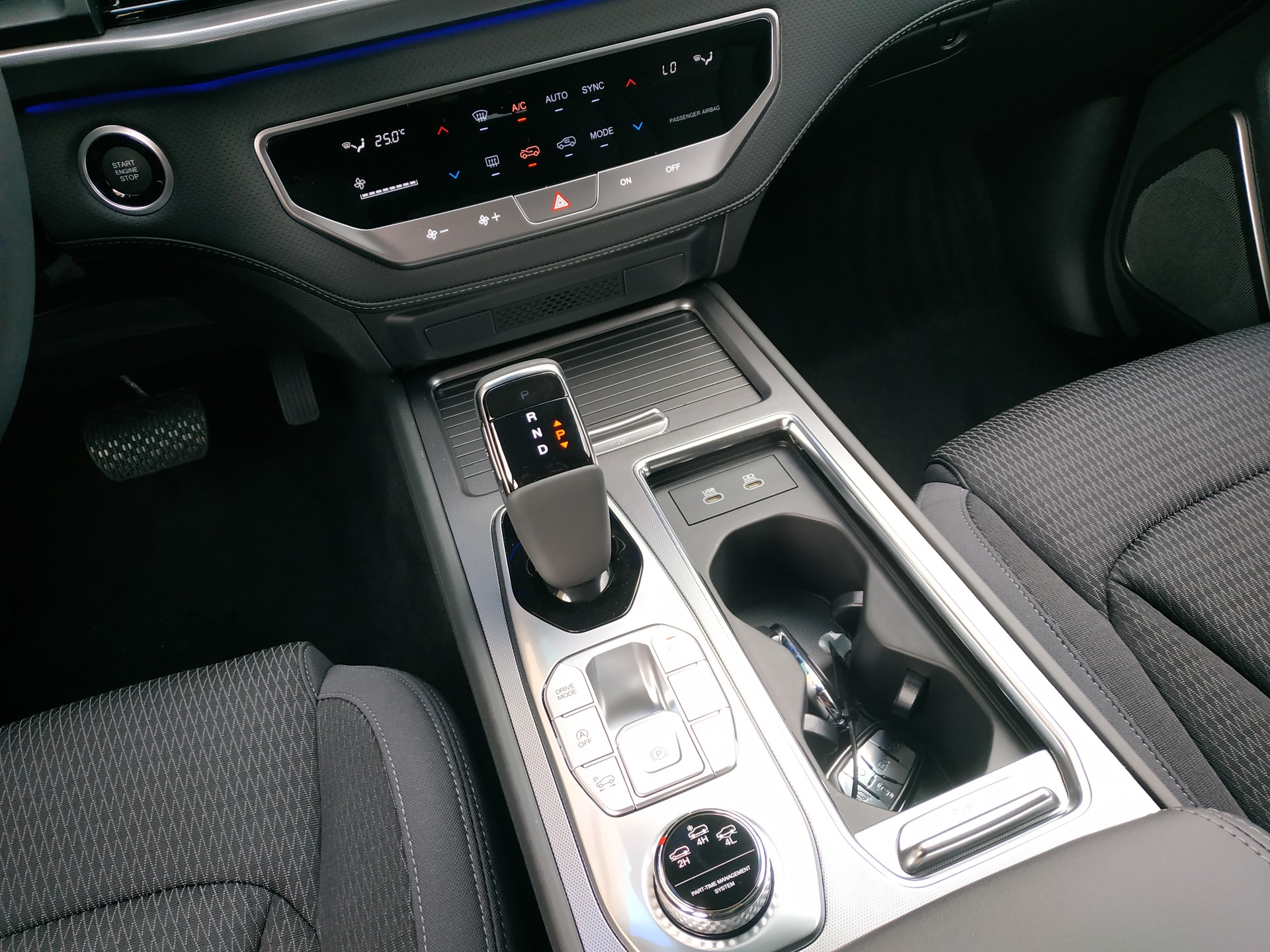KGM-SsangYong Rexton 2.2 CRDi Platinum 4WD AT-image-16