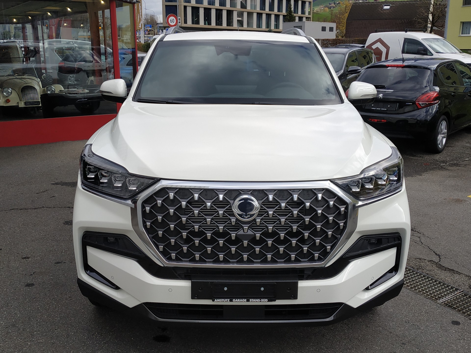 KGM-SsangYong Rexton 2.2 CRDi Platinum 4WD AT-showroom-element-2