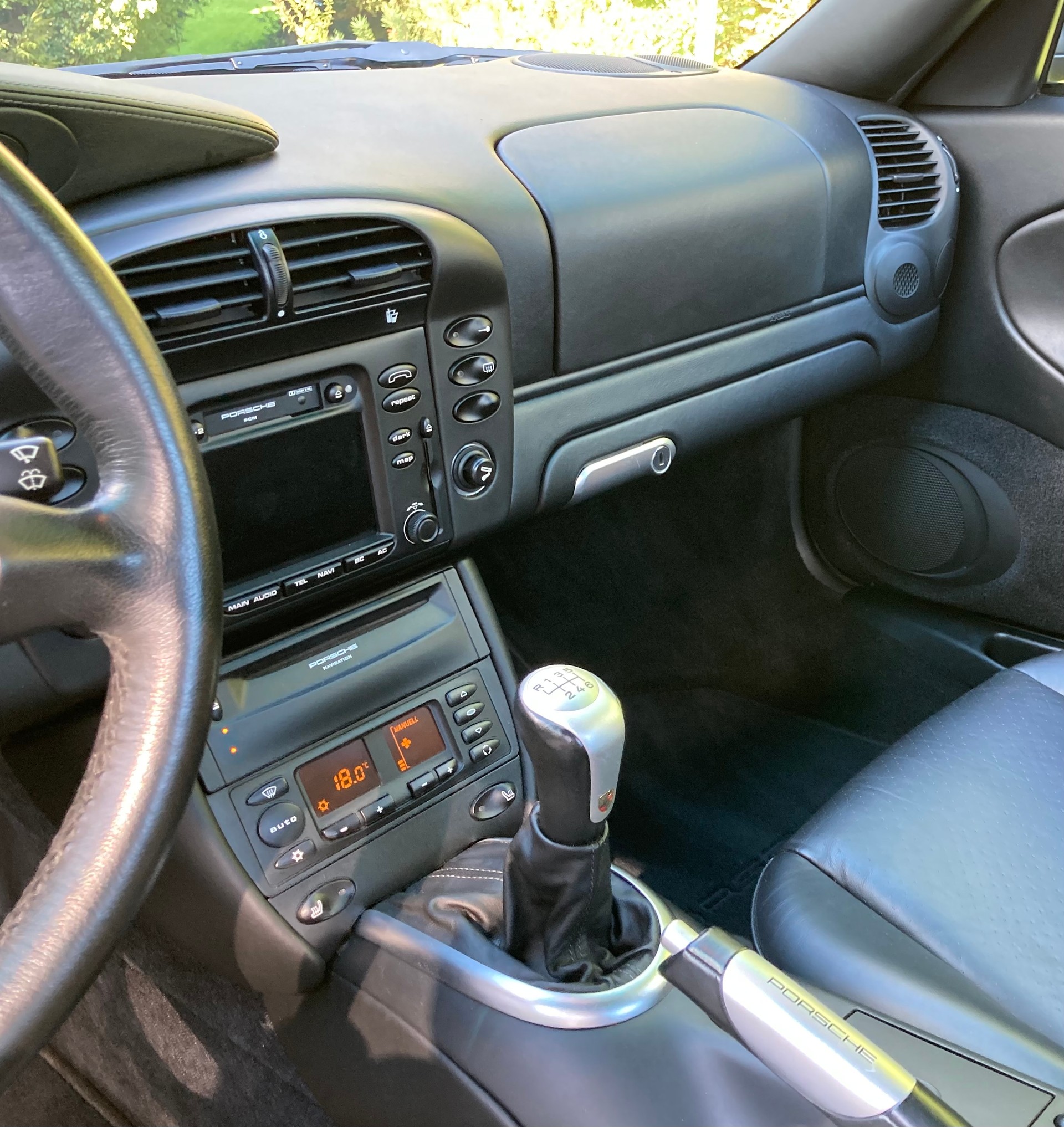 PORSCHE 911 Carrera 4 S-image-8