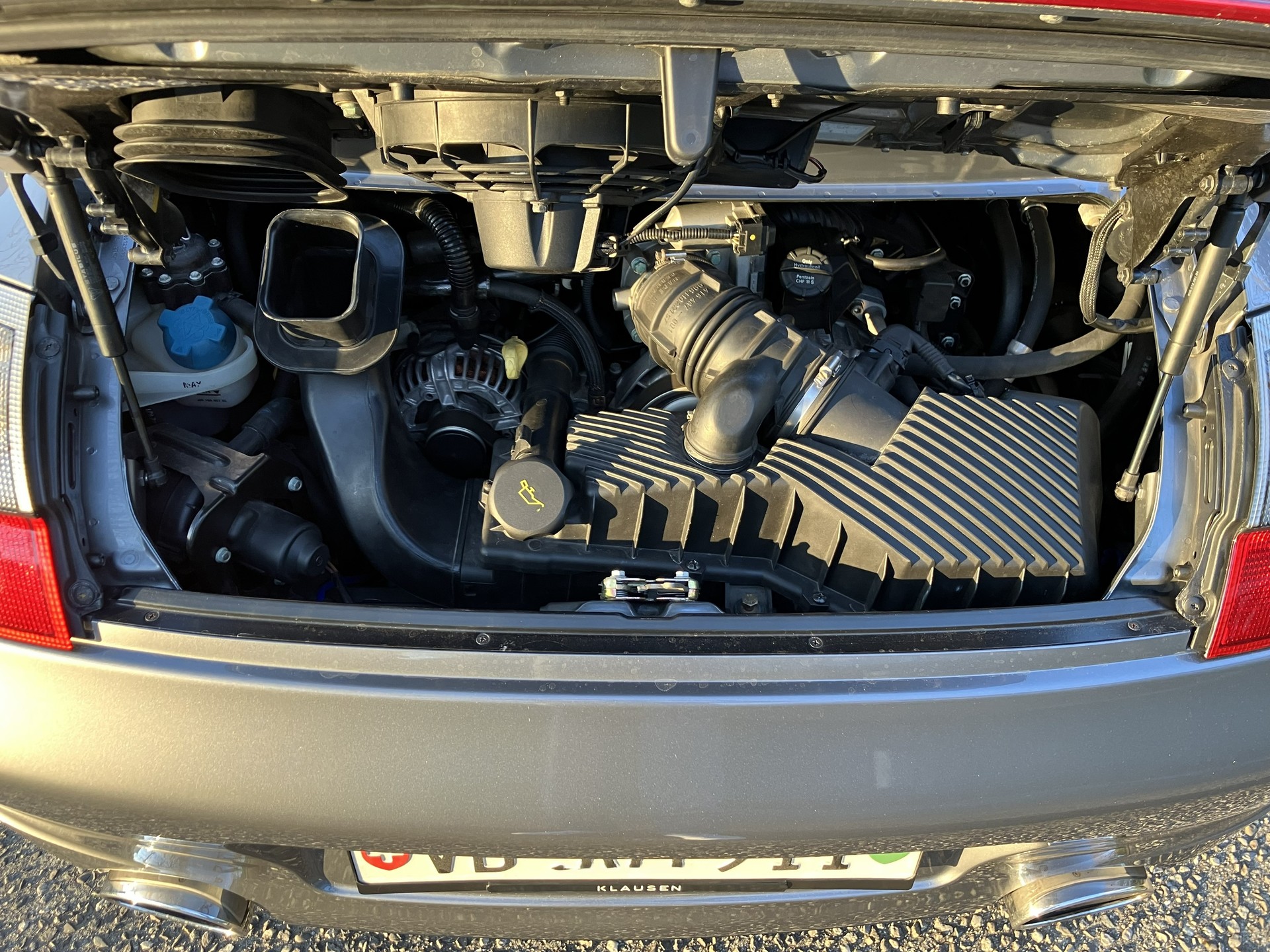 PORSCHE 911 Carrera 4 S-image-10