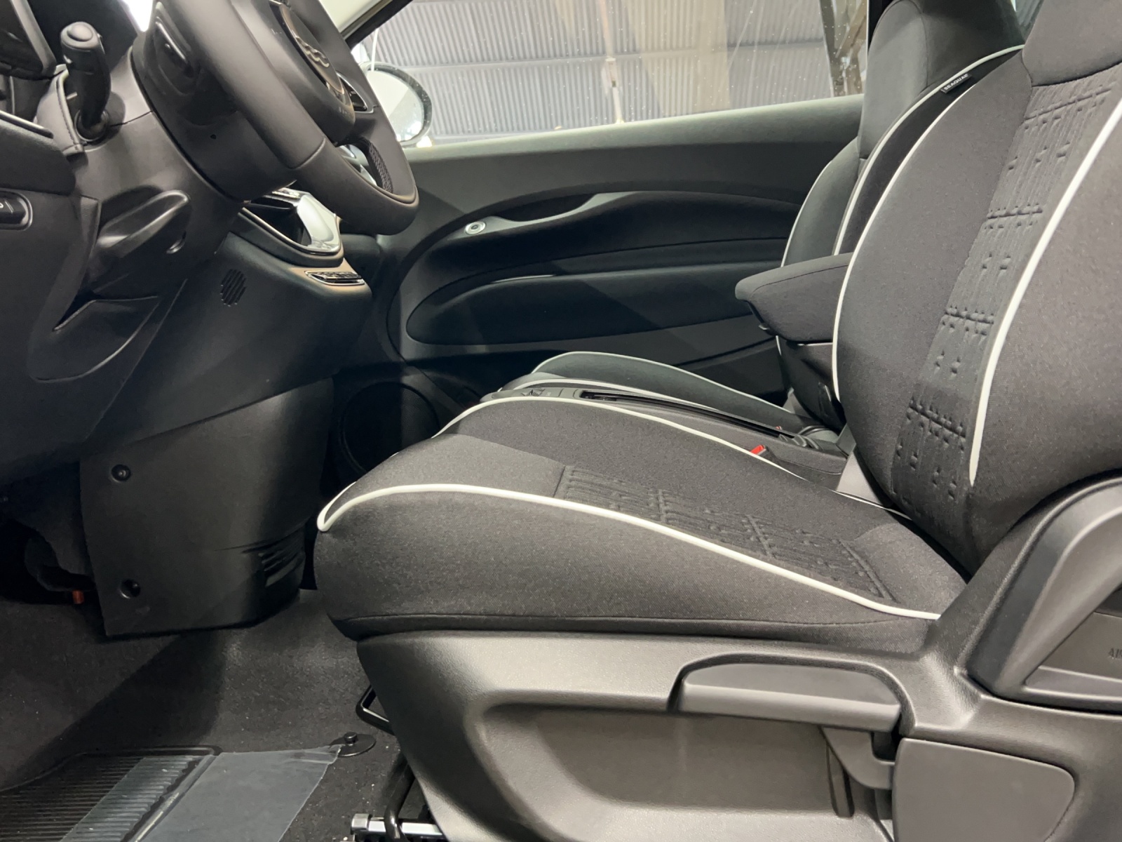 FIAT 500 BEV Swiss Edition 118 PS-image-19
