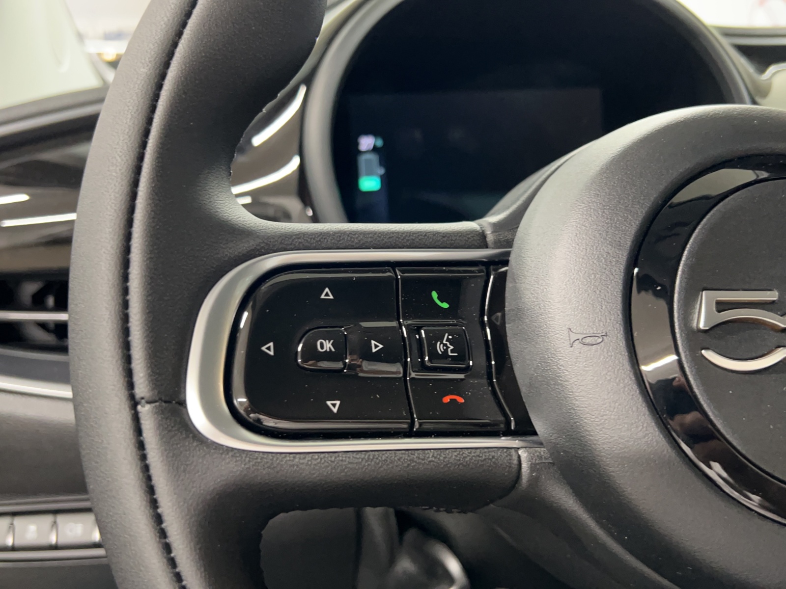 FIAT 500 BEV Swiss Edition 118 PS-image-5
