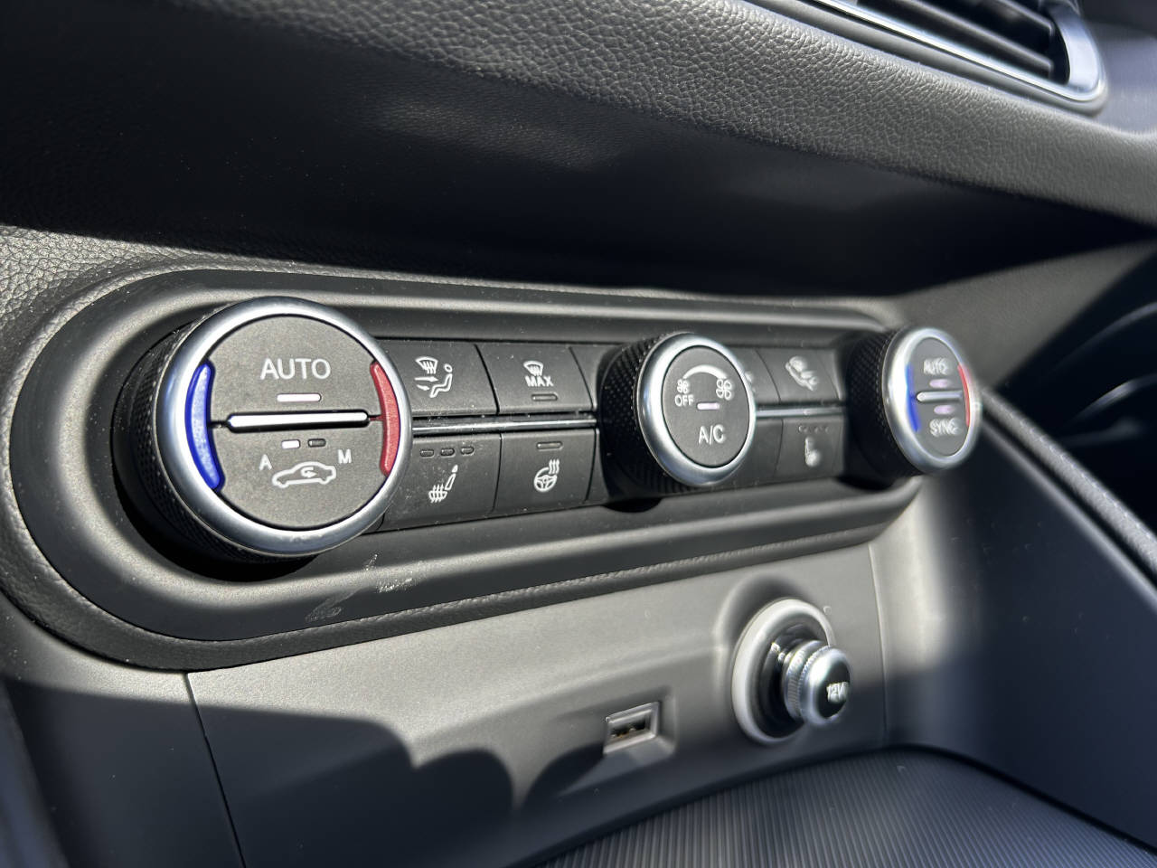 ALFA ROMEO Stelvio 2.0 Q4 280 Veloce-image-11