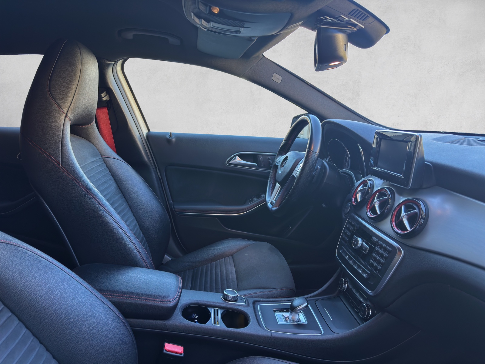 MERCEDES-BENZ GLA 45 AMG 4Matic 7G-DCT-image-10