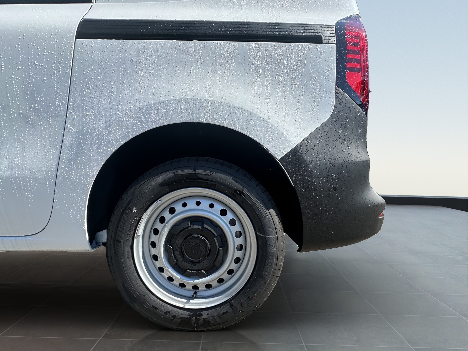 RENAULT Kangoo Van E-Tech eletric advance L2 5 places EV45 22kW-image-20