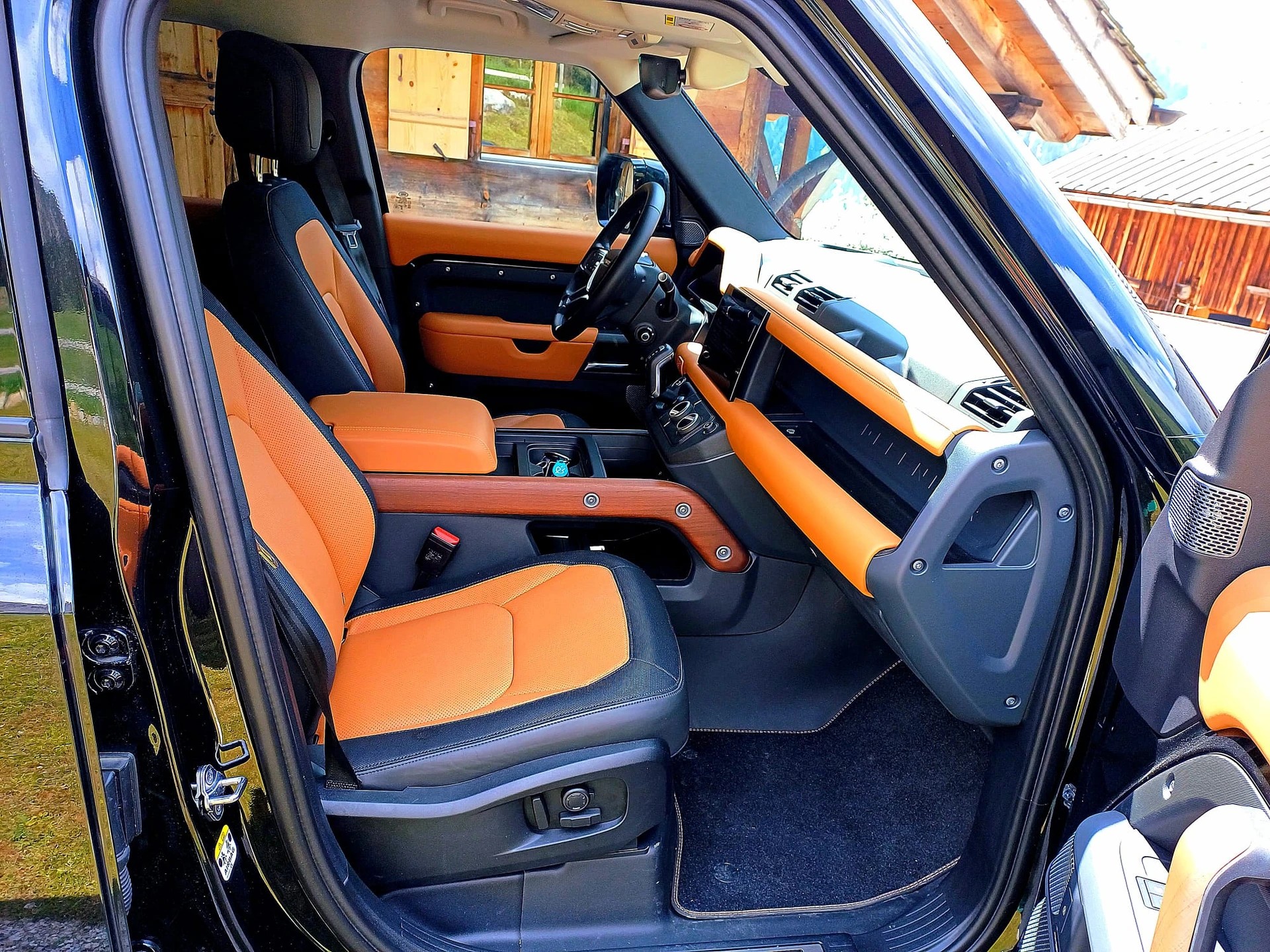 LAND ROVER Defender 110 P400e Si4 PHEV X-Dynamic HSE AT8-image-8