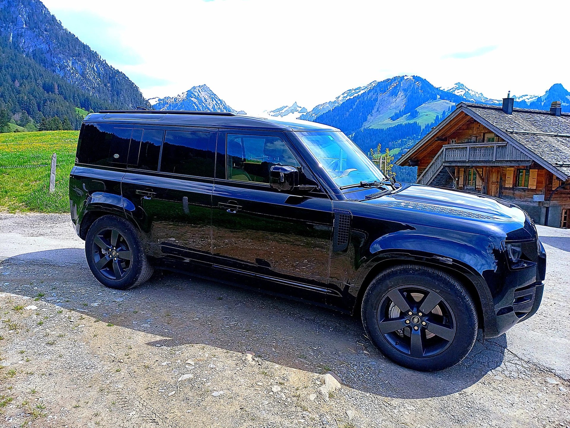 LAND ROVER Defender 110 P400e Si4 PHEV X-Dynamic HSE AT8-image-15