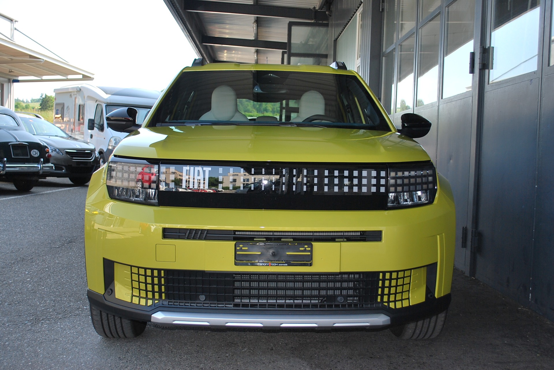 FIAT Grande Panda Elektro La Prima-image-1