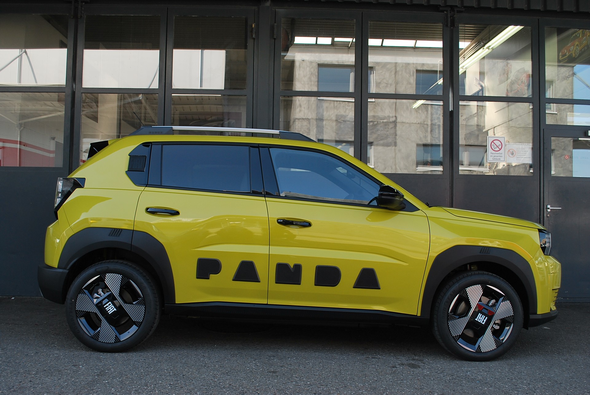 FIAT Grande Panda Elektro La Prima-image-2