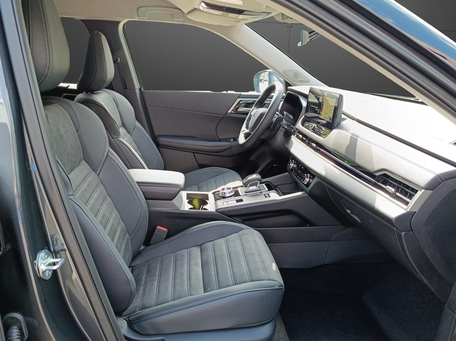 MITSUBISHI Outlander 2.4 PHEV Intense 4x4-image-13
