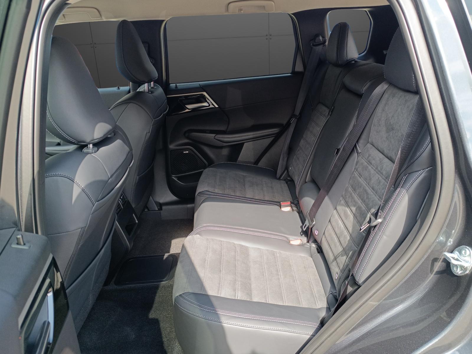 MITSUBISHI Outlander 2.4 PHEV Intense 4x4-image-14