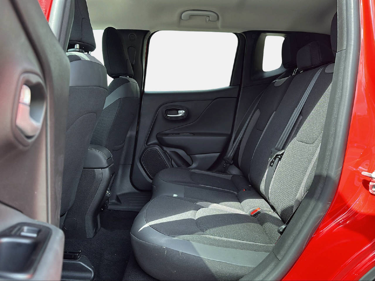 JEEP Renegade 1.5 Turbo Swiss Limited-image-12