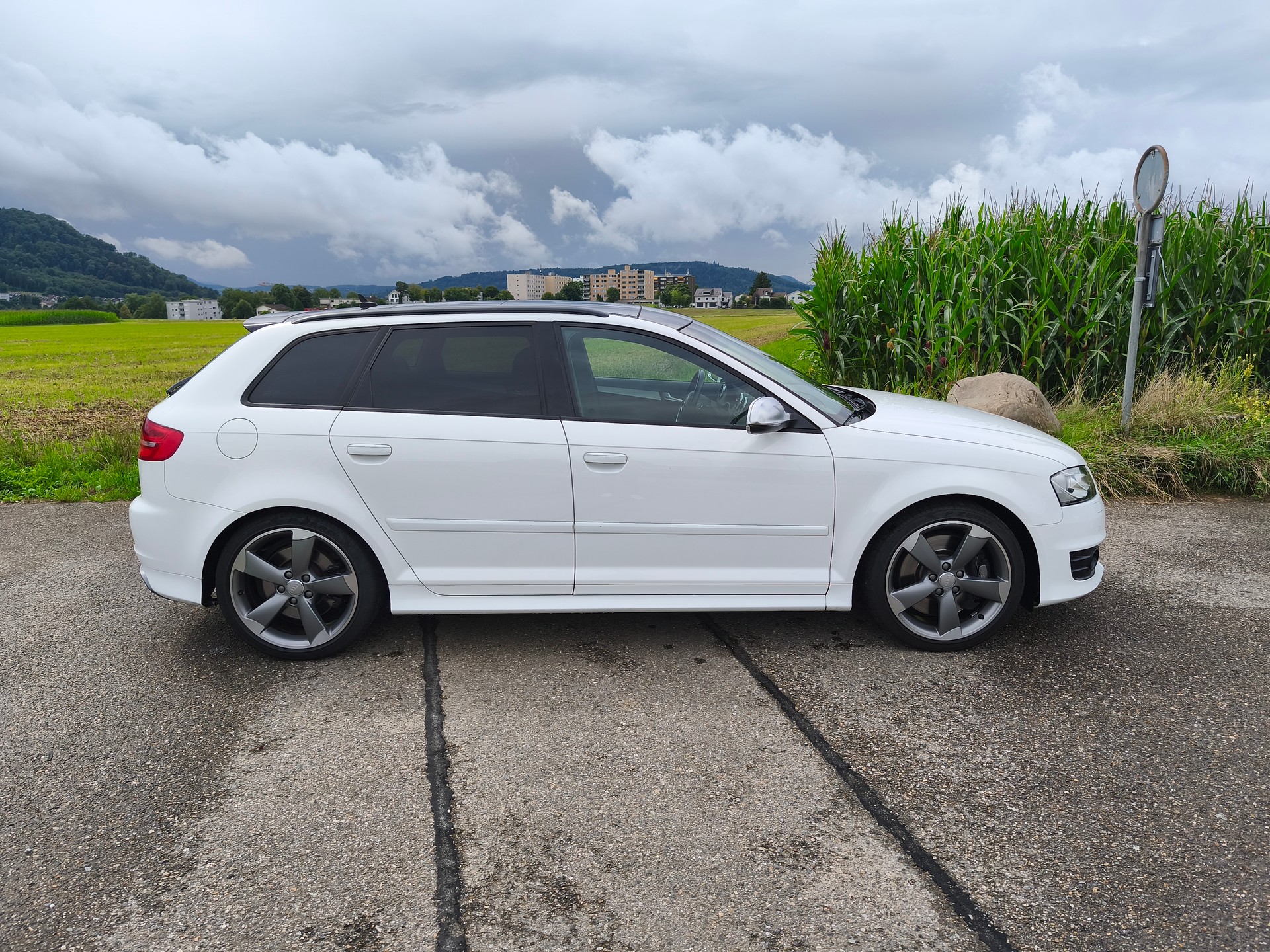 AUDI S3 Sportback 2.0 TFSI quattro S-tronic-image-5