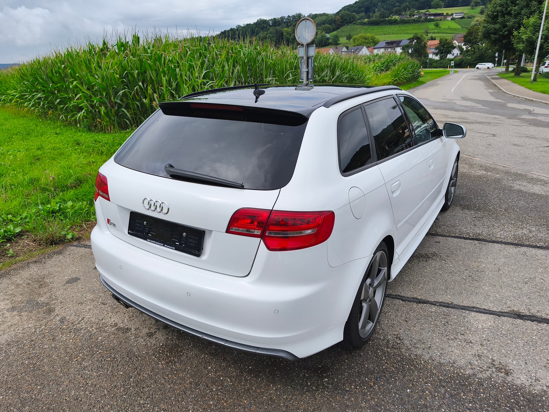 AUDI S3 Sportback 2.0 TFSI quattro S-tronic-image-4