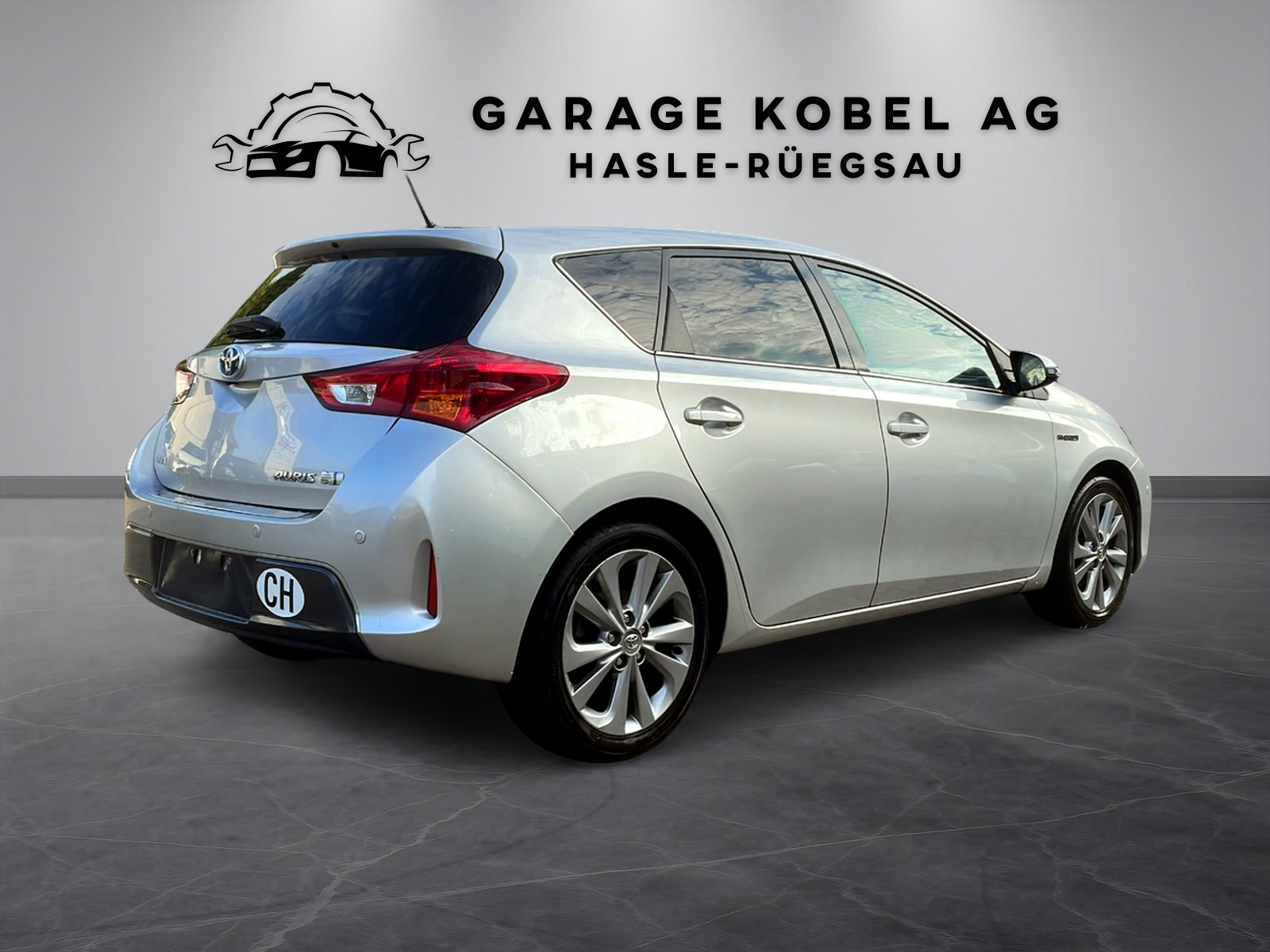 TOYOTA Auris 1.8 16V HSD Linea Sol-image-2