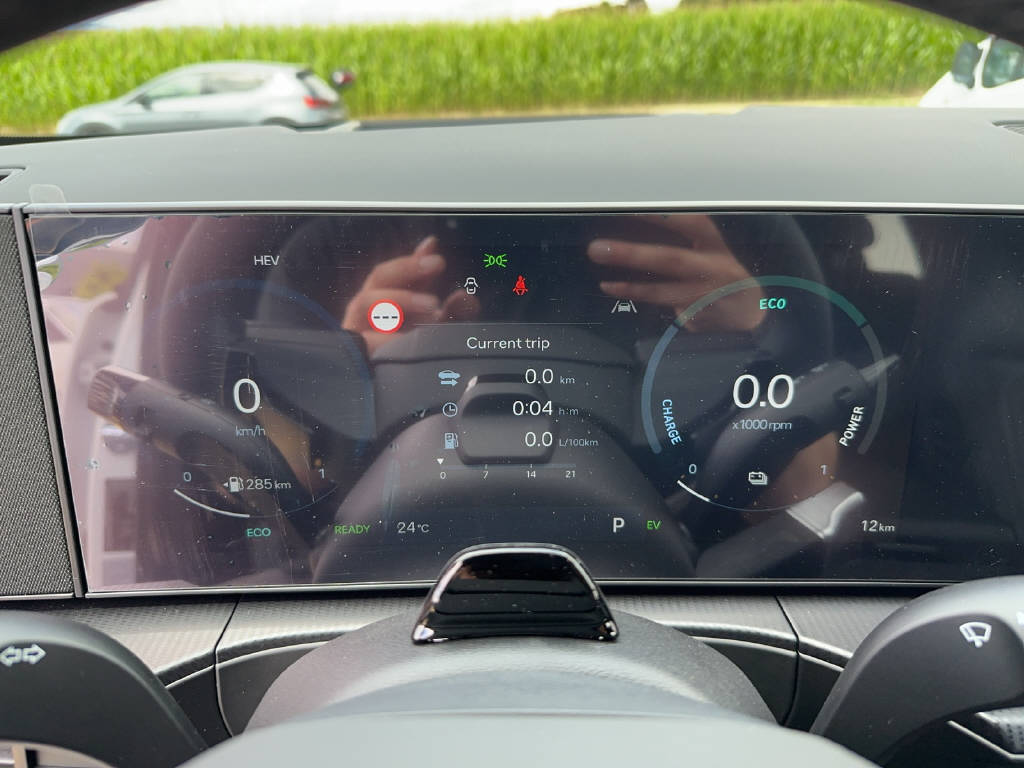 HYUNDAI Santa Fe 1.6 T-GDi PHEV Calligraphy 6P-image-15