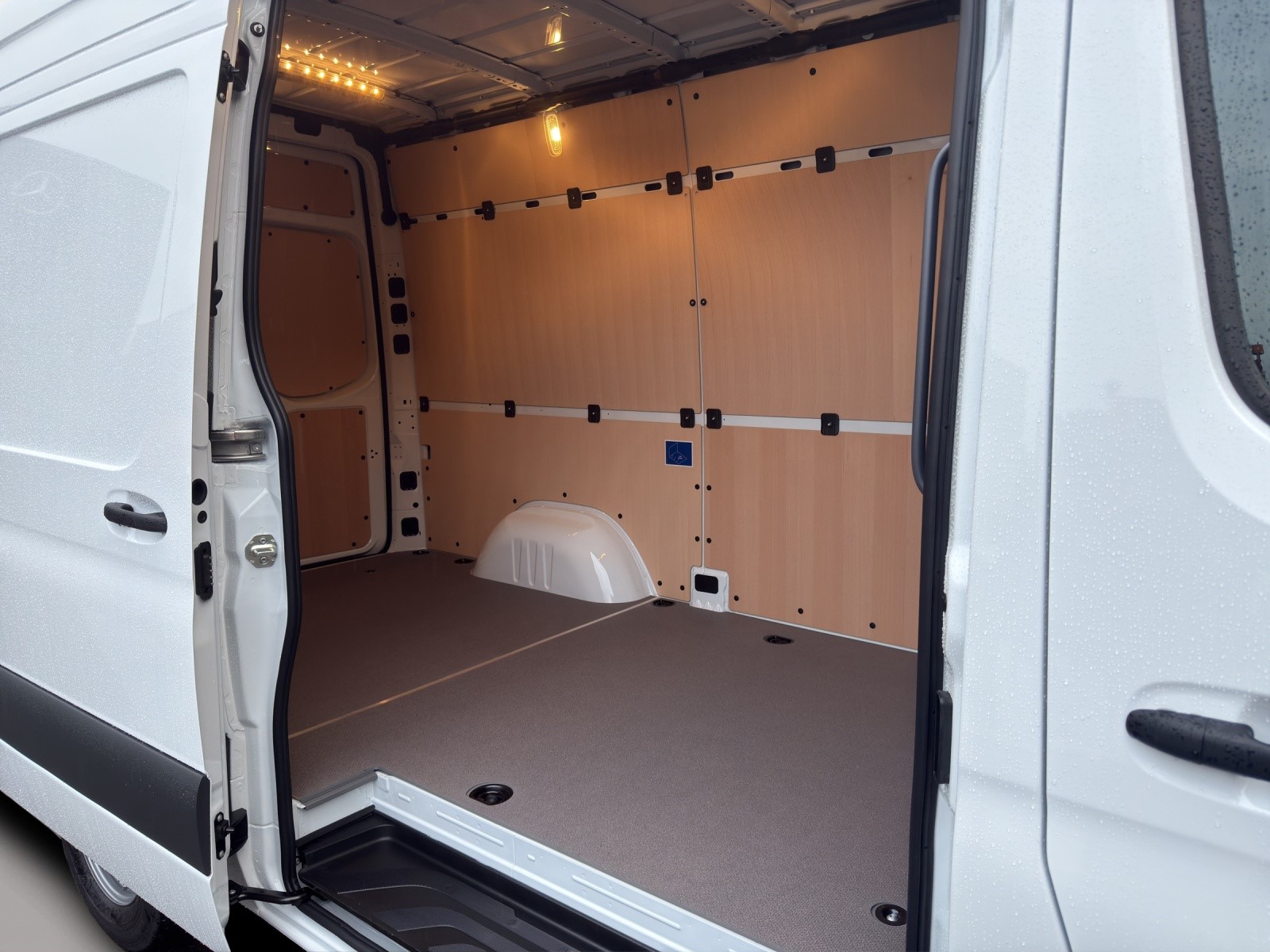 MERCEDES-BENZ Sprinter 315 CDI Standard 9G-TRONIC-image-8