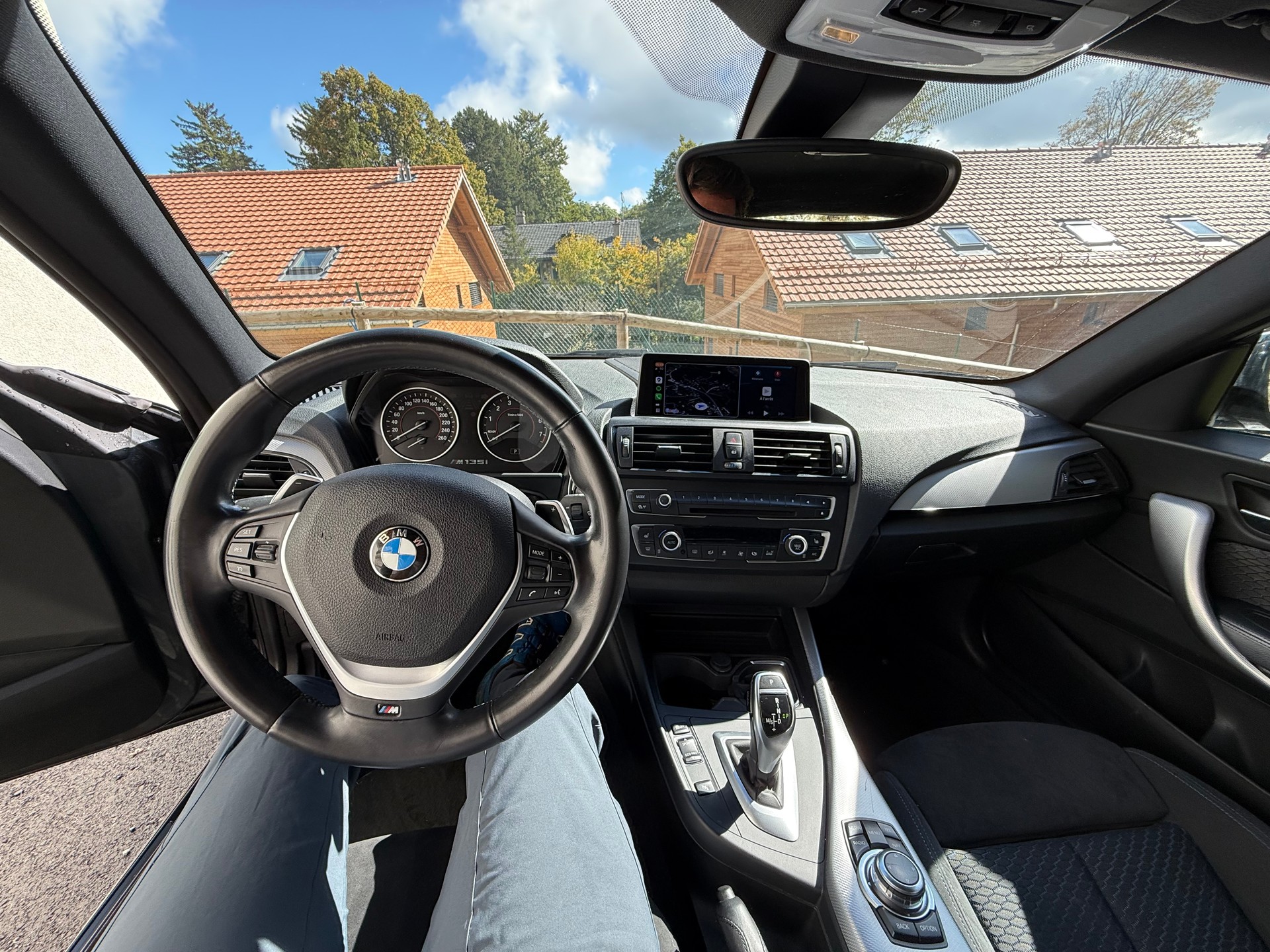 BMW M135i xDrive Steptronic-image-5
