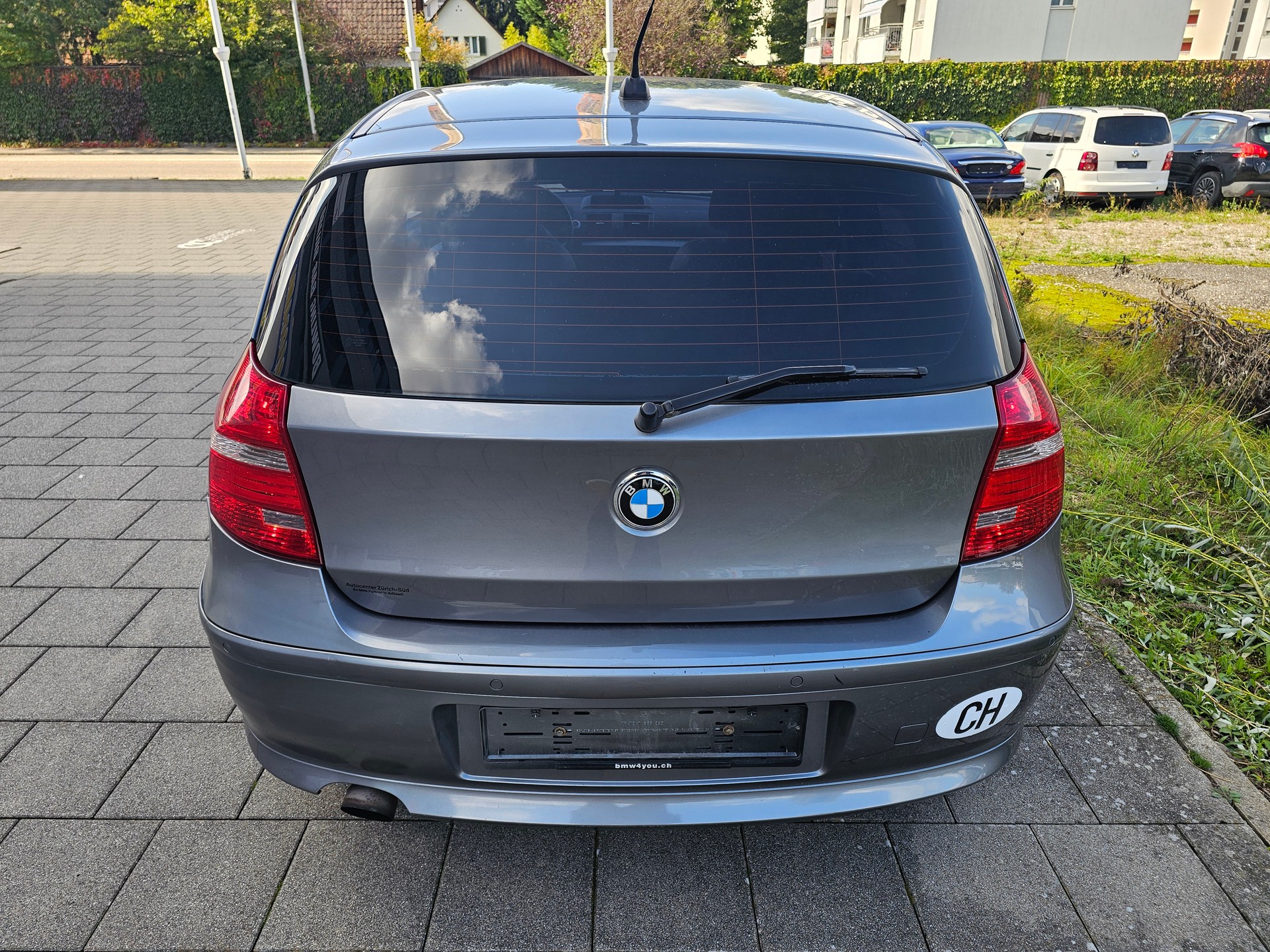 BMW 116i Dynamic Edition-image-5