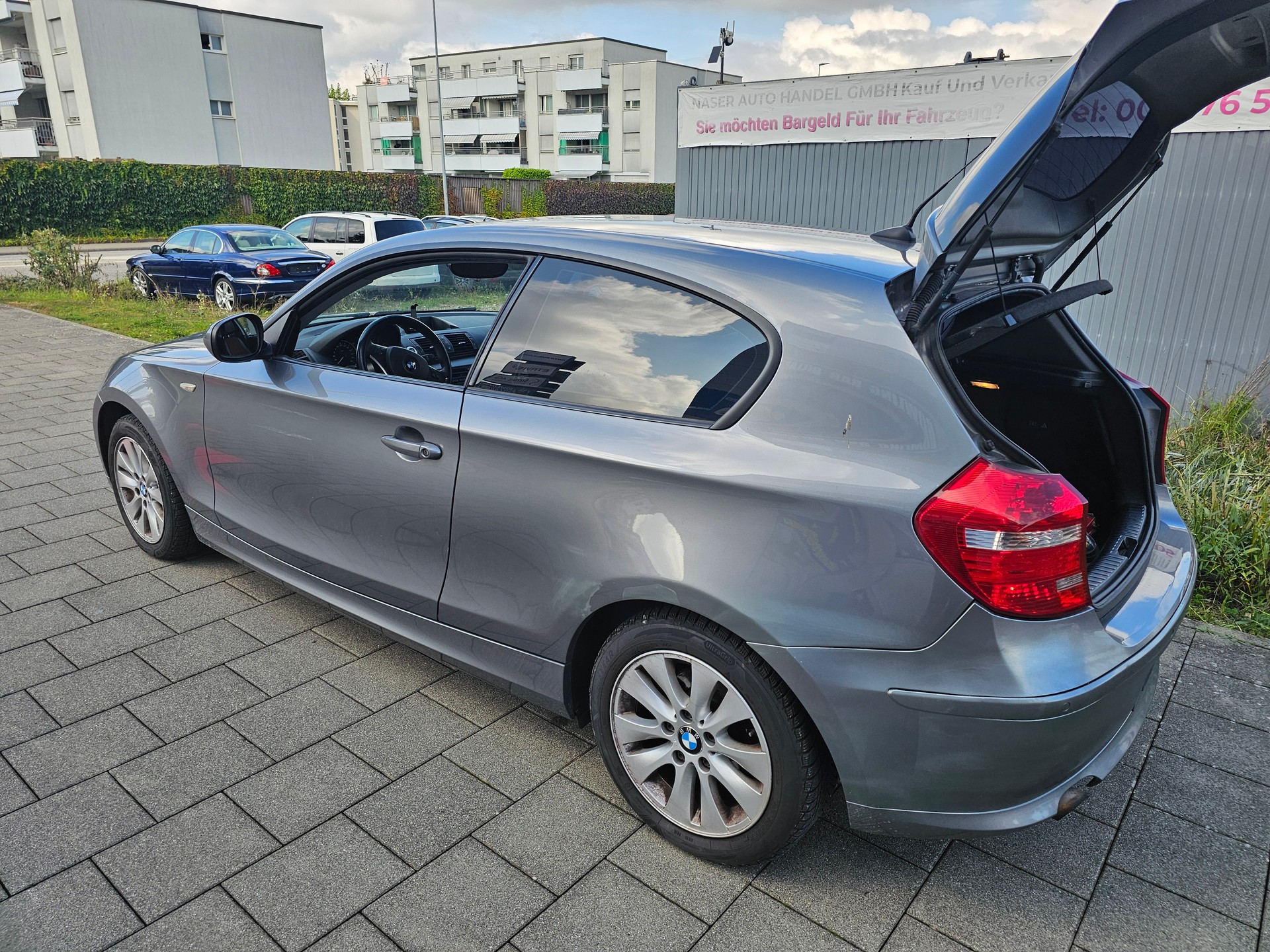 BMW 116i Dynamic Edition-image-9