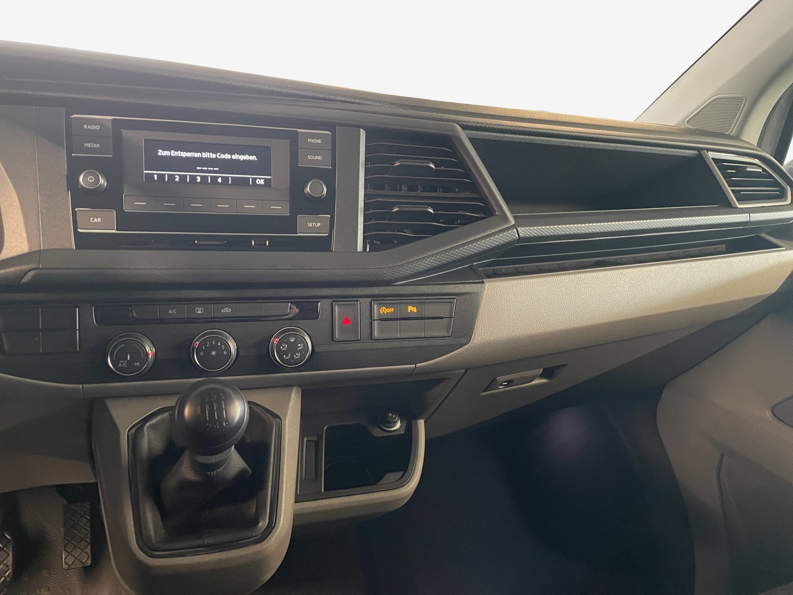 VW T6.1 2.0 TDI Entry-image-9