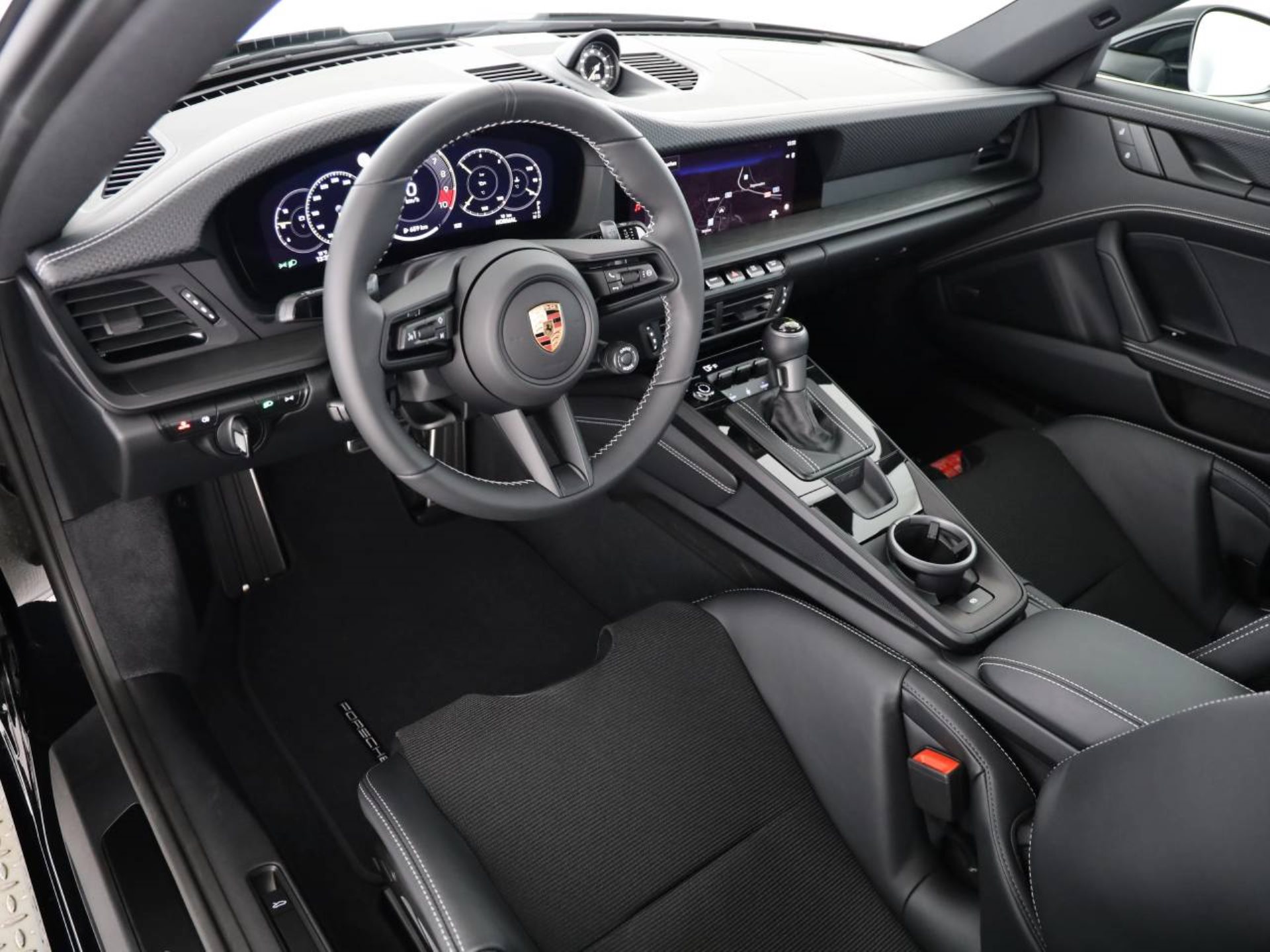 PORSCHE 911 GT3 mit Touring-Paket-showroom-element-3