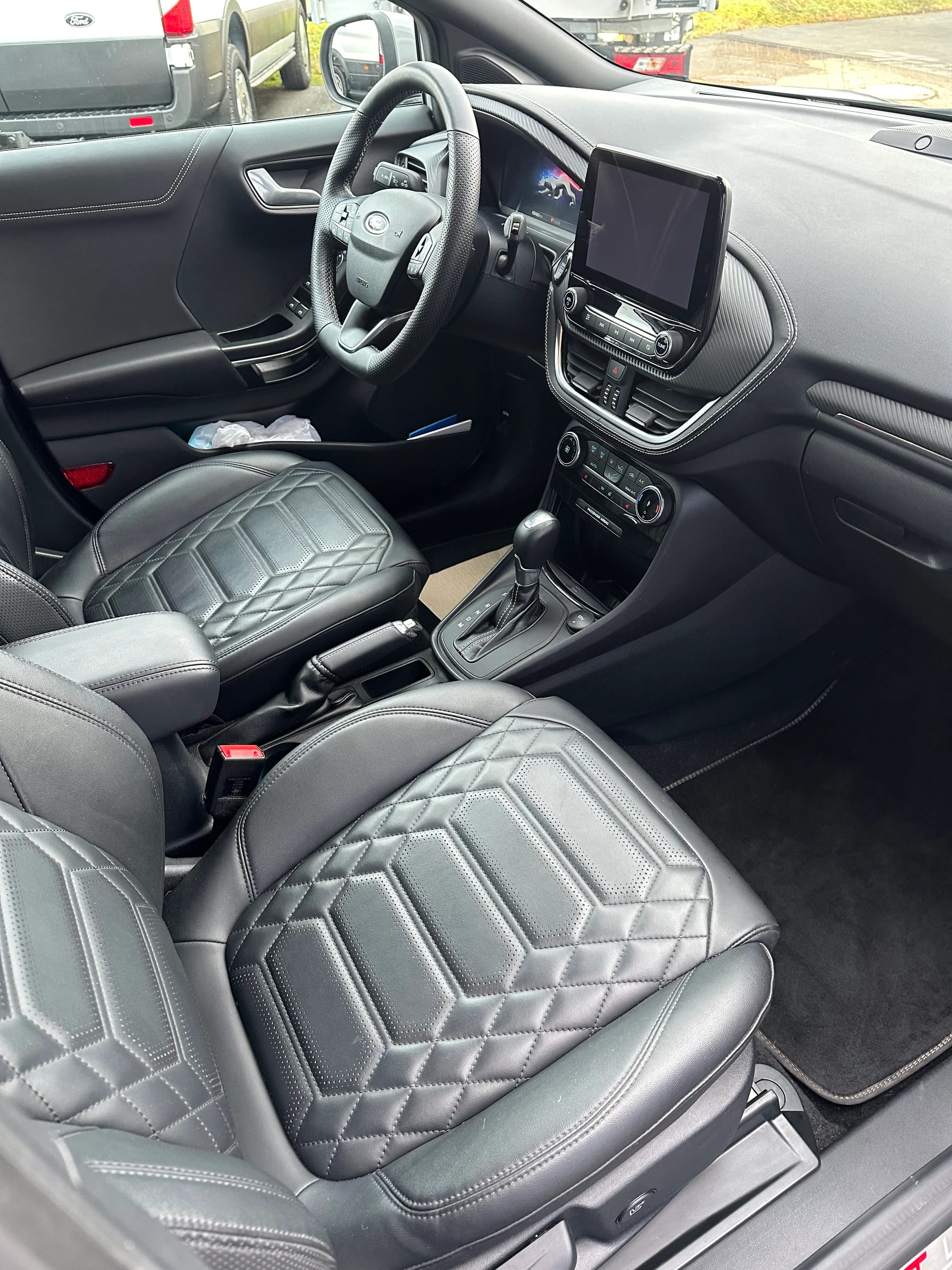 FORD Puma 1.0 EcoB Hybrid 155 ST-Line Vignale-image-13