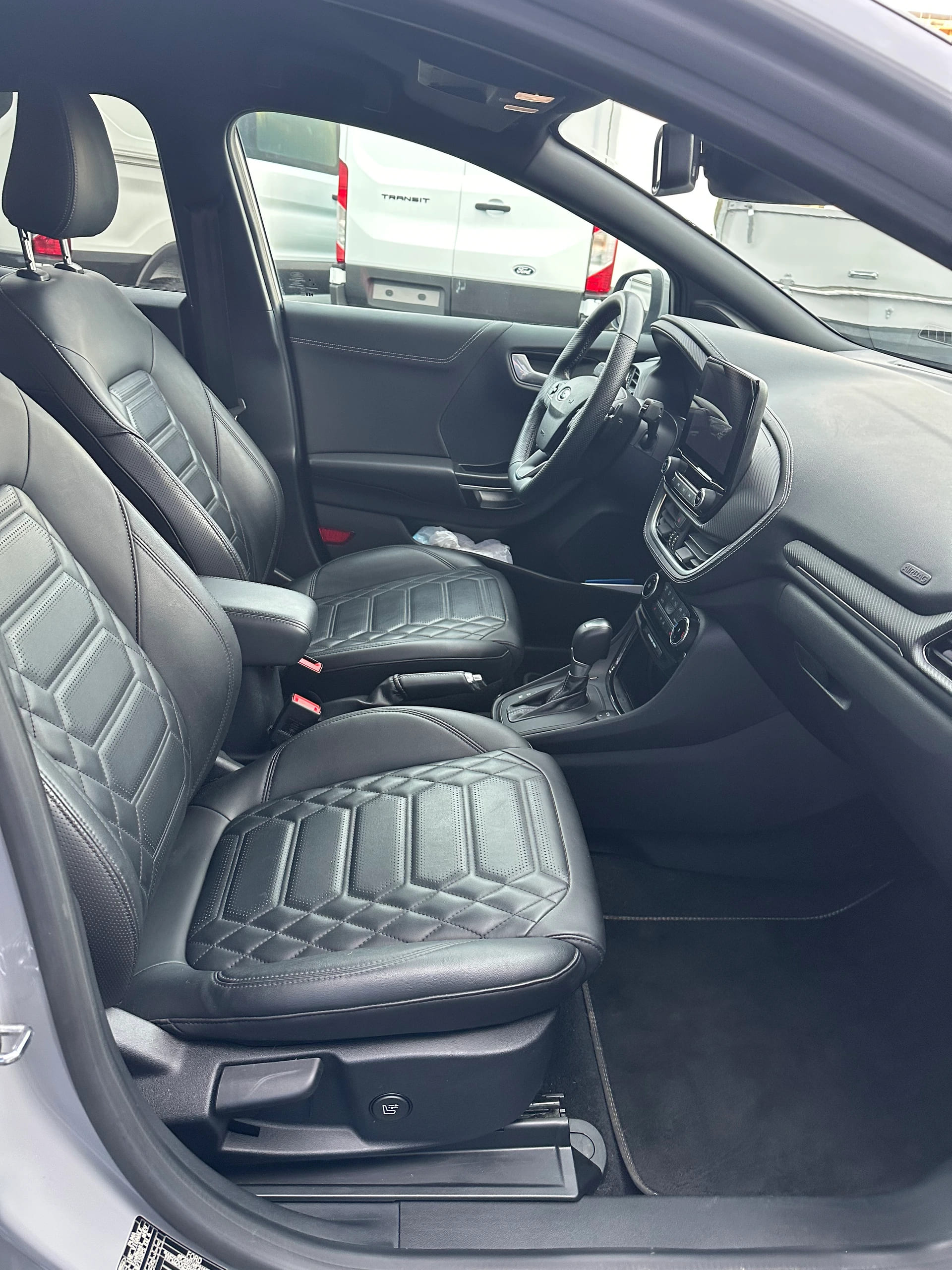 FORD Puma 1.0 EcoB Hybrid 155 ST-Line Vignale-image-12