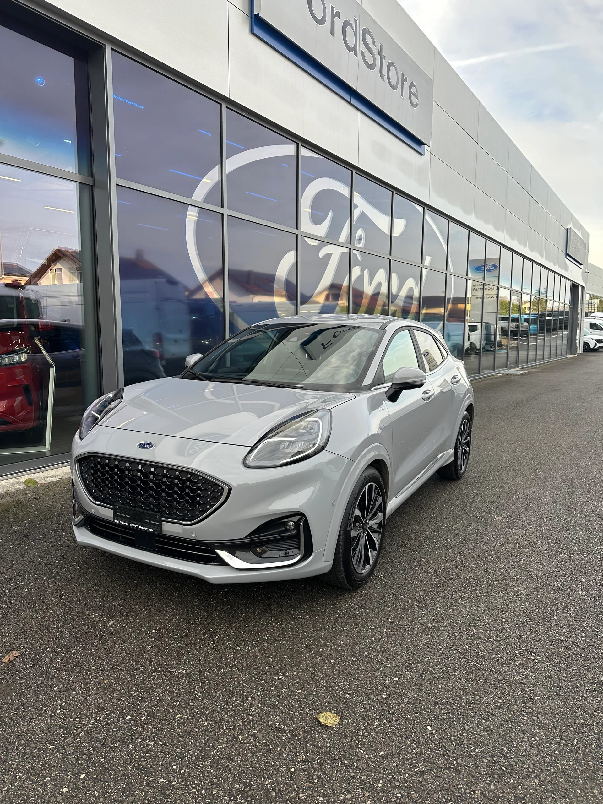 FORD Puma 1.0 EcoB Hybrid 155 ST-Line Vignale-image-1