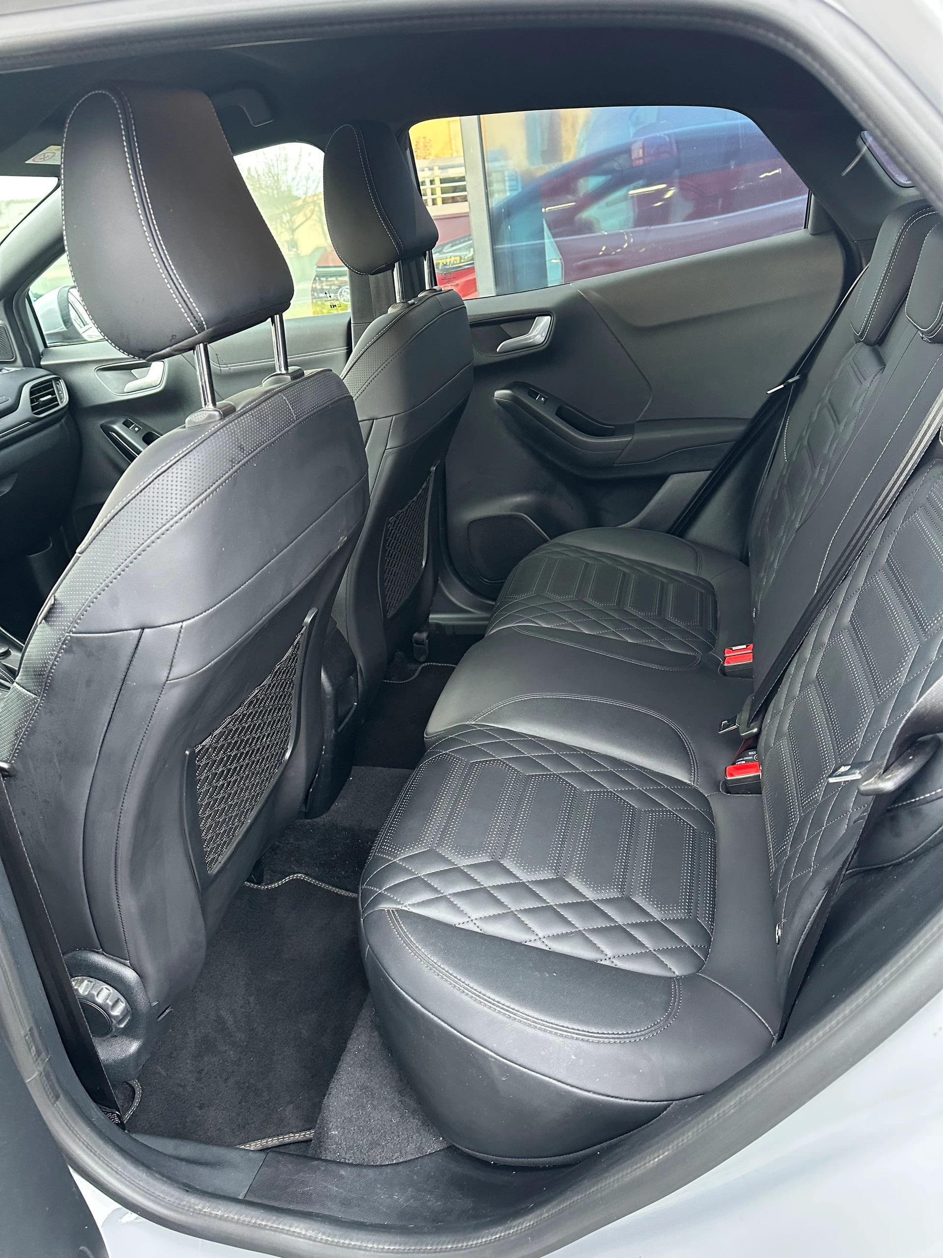 FORD Puma 1.0 EcoB Hybrid 155 ST-Line Vignale-image-11