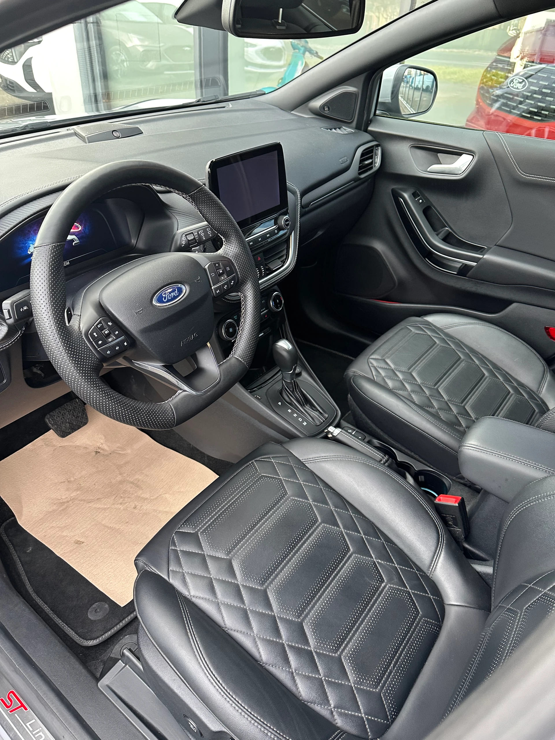 FORD Puma 1.0 EcoB Hybrid 155 ST-Line Vignale-image-10