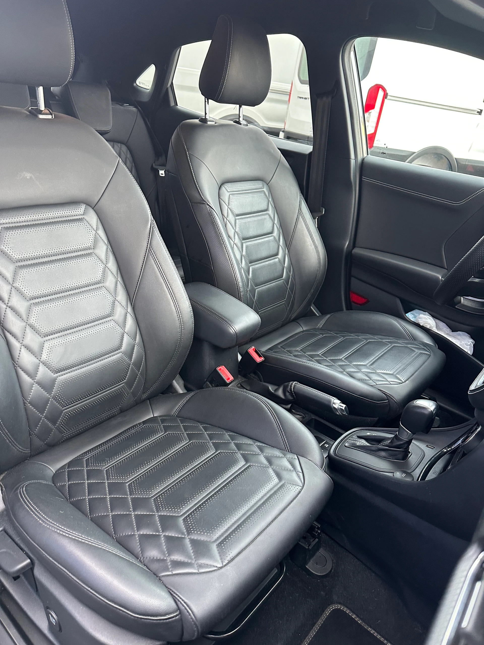 FORD Puma 1.0 EcoB Hybrid 155 ST-Line Vignale-image-14
