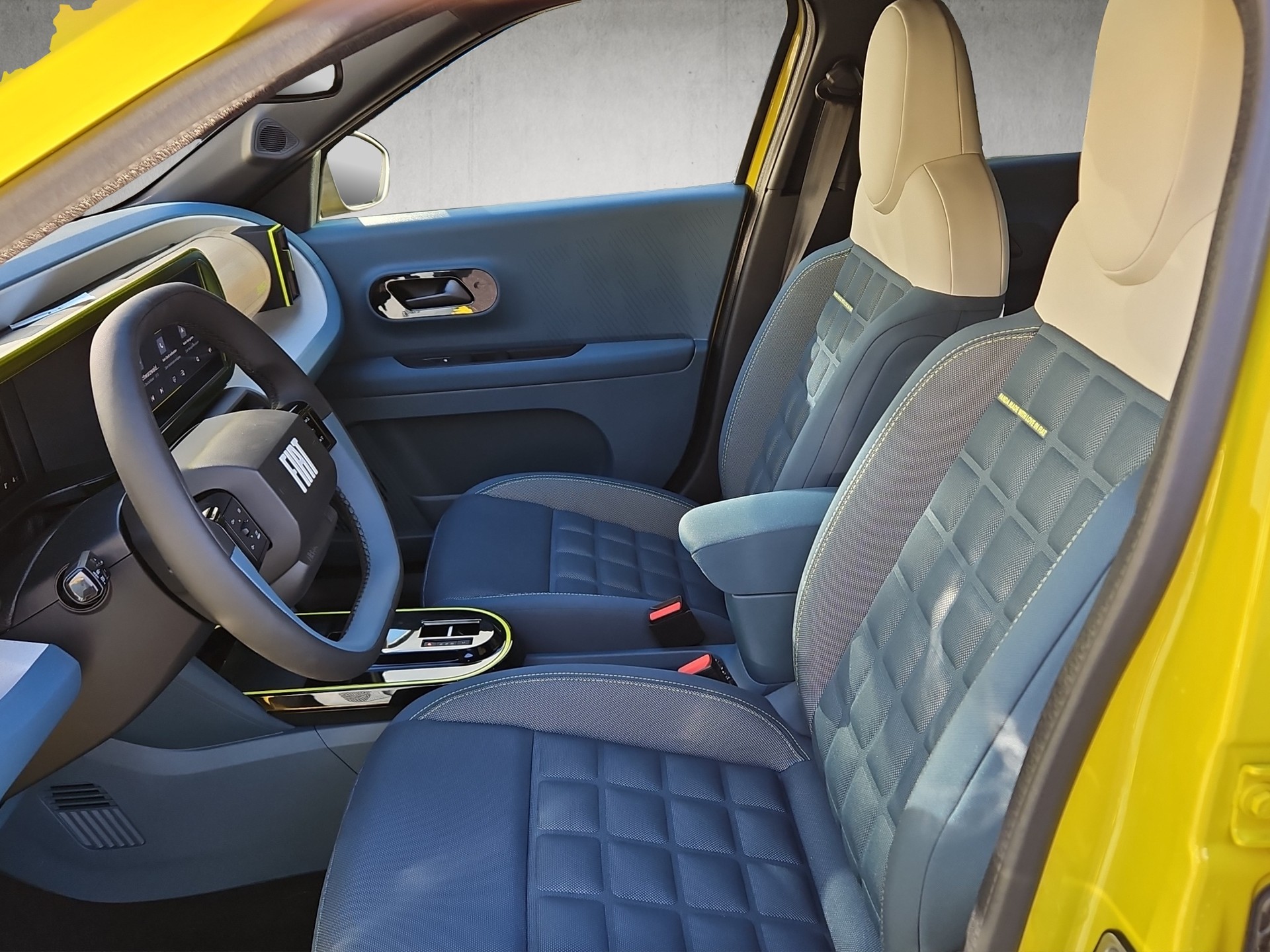 FIAT Grande Panda Elektro La Prima-image-8