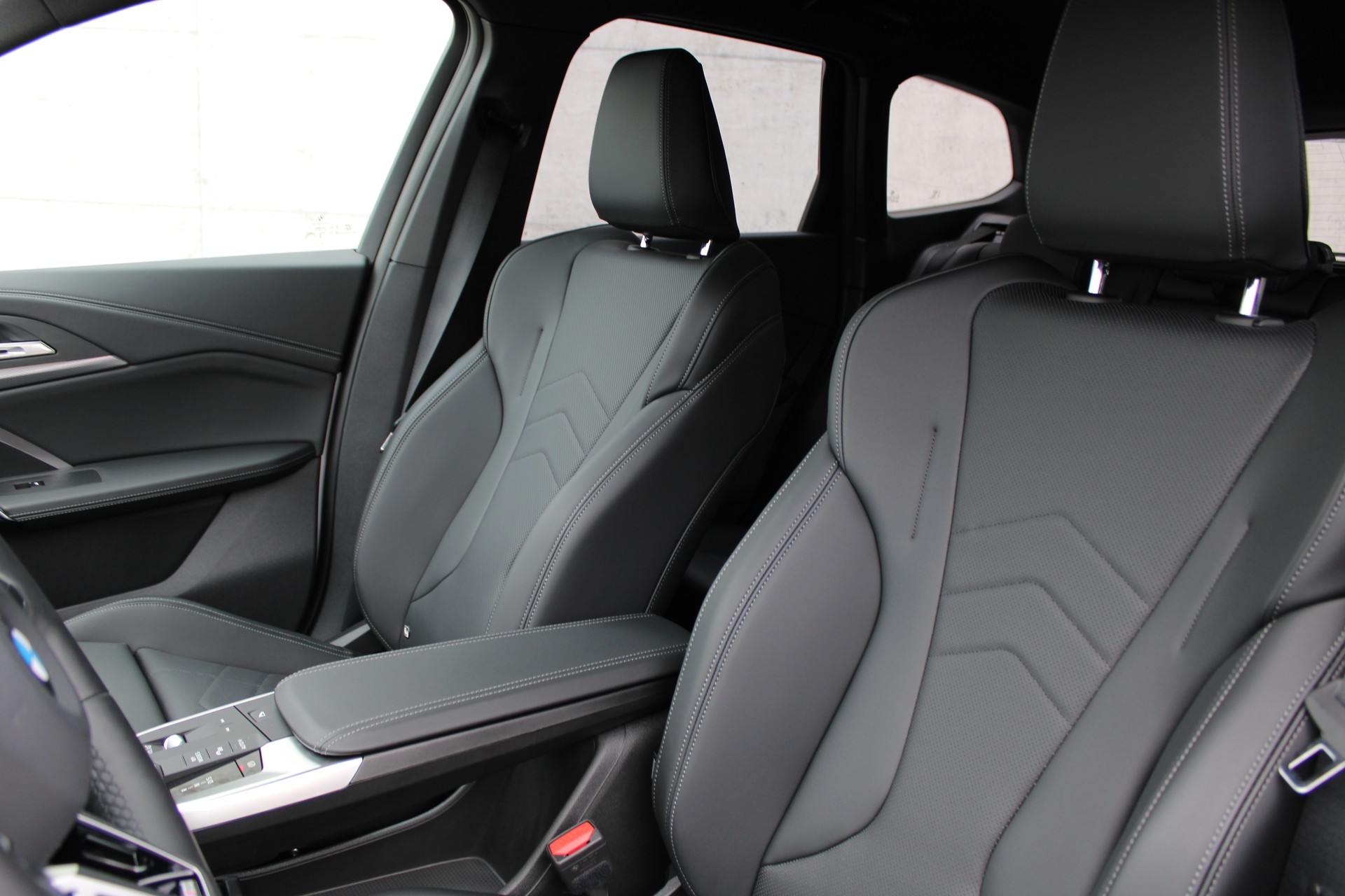 BMW X1 xDrive 23i 48V M Sport-image-11