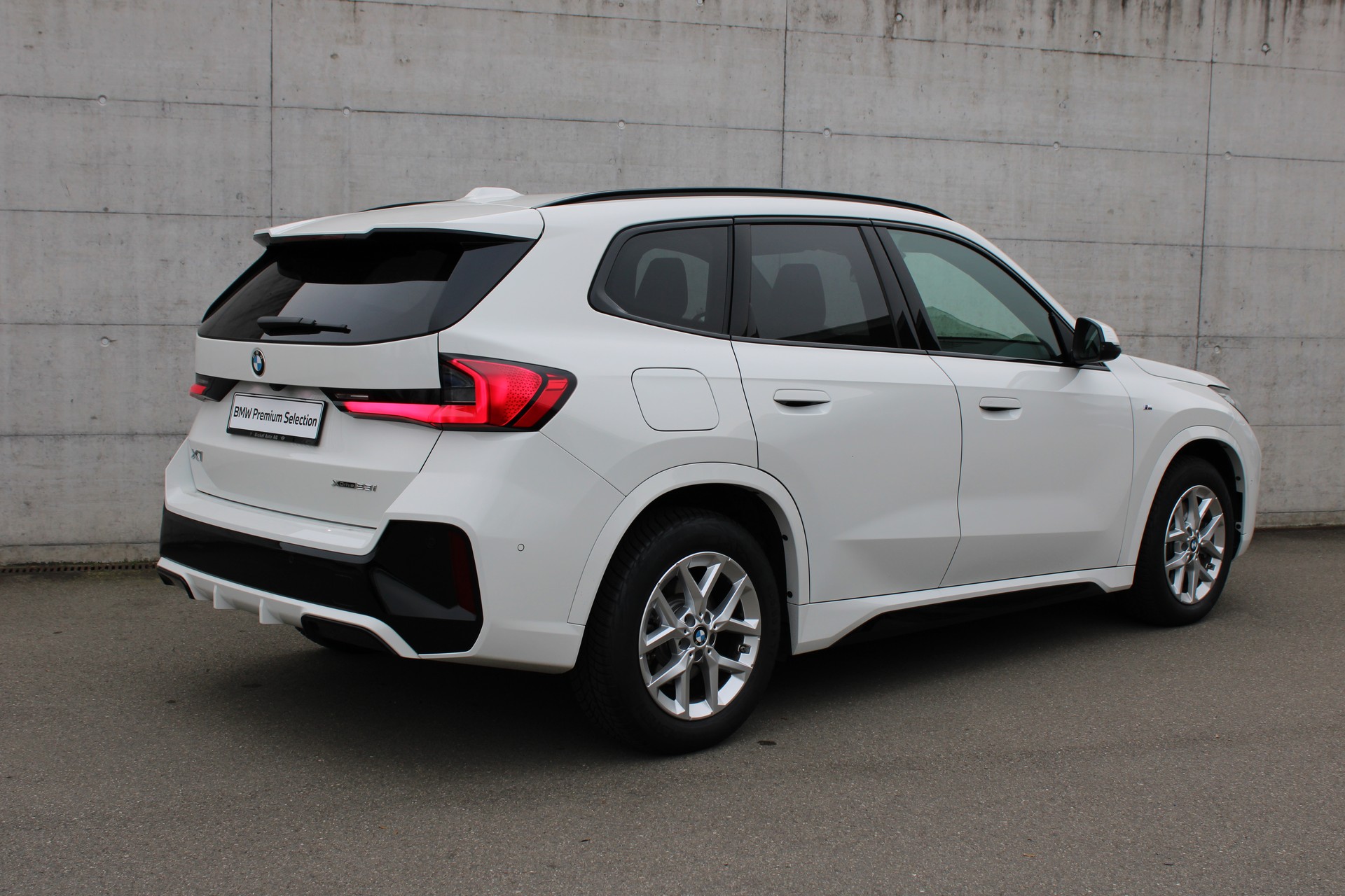 BMW X1 xDrive 23i 48V M Sport-image-3