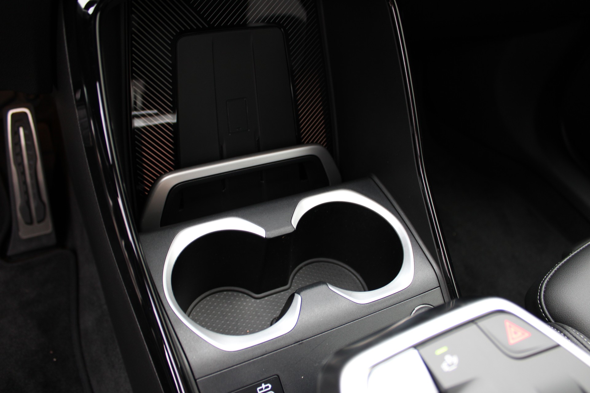 BMW X1 xDrive 23i 48V M Sport-image-10