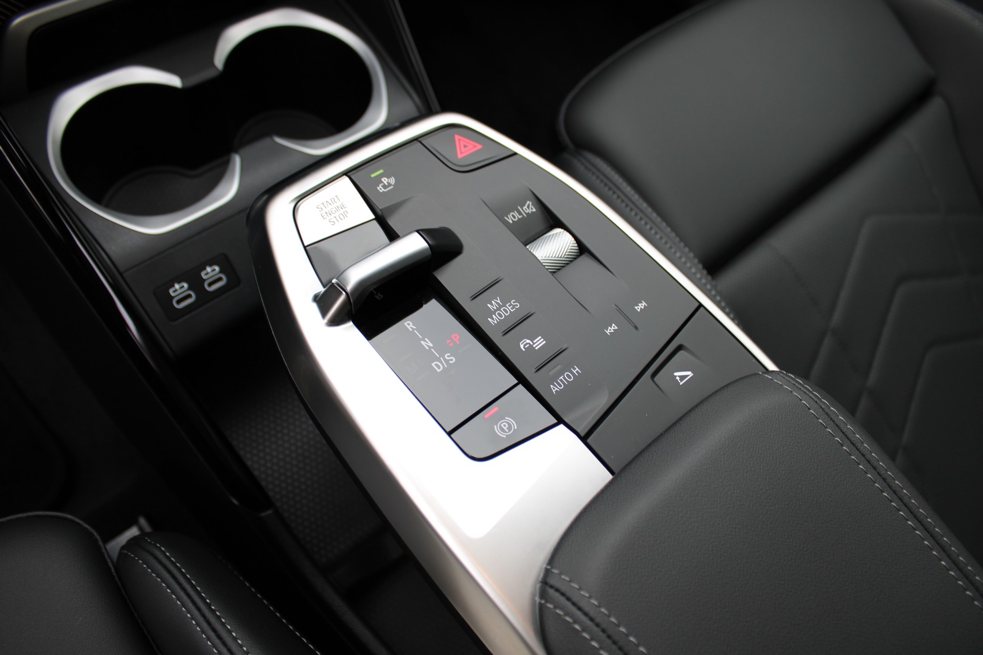 BMW X1 xDrive 23i 48V M Sport-image-9