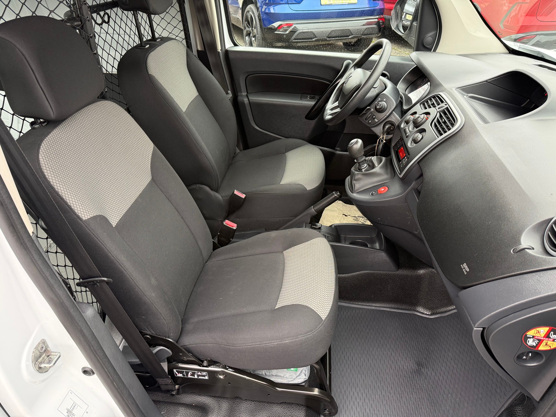 RENAULT Kangoo Medium dCi 95 ENERGY Business-image-9
