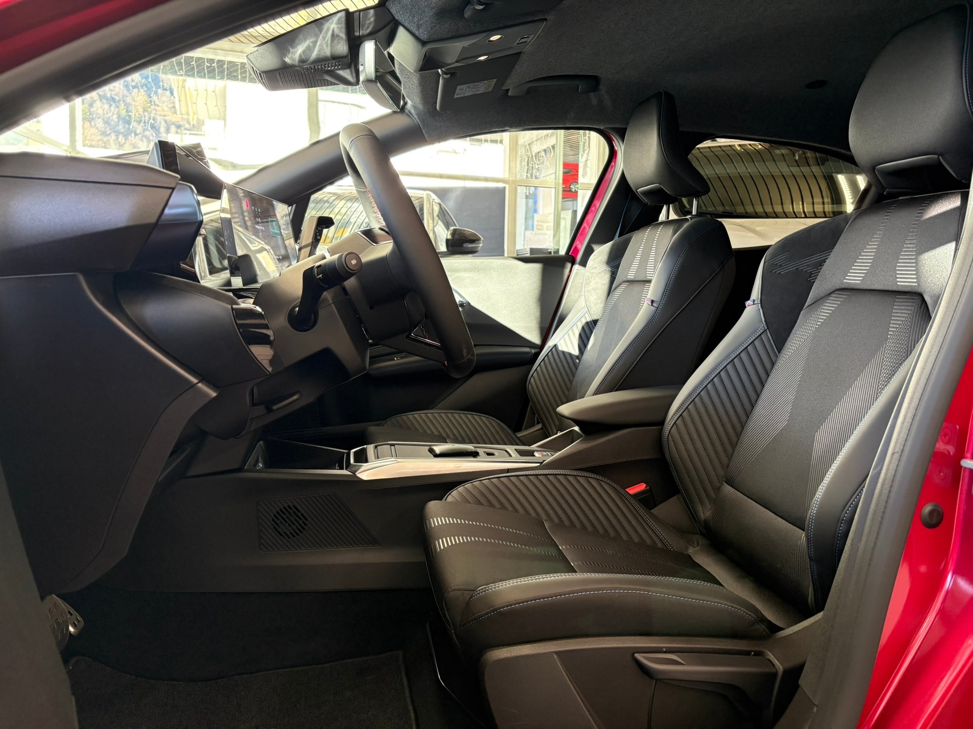 RENAULT Clio 1.8 E-Tech Esprit Alpine-image-5